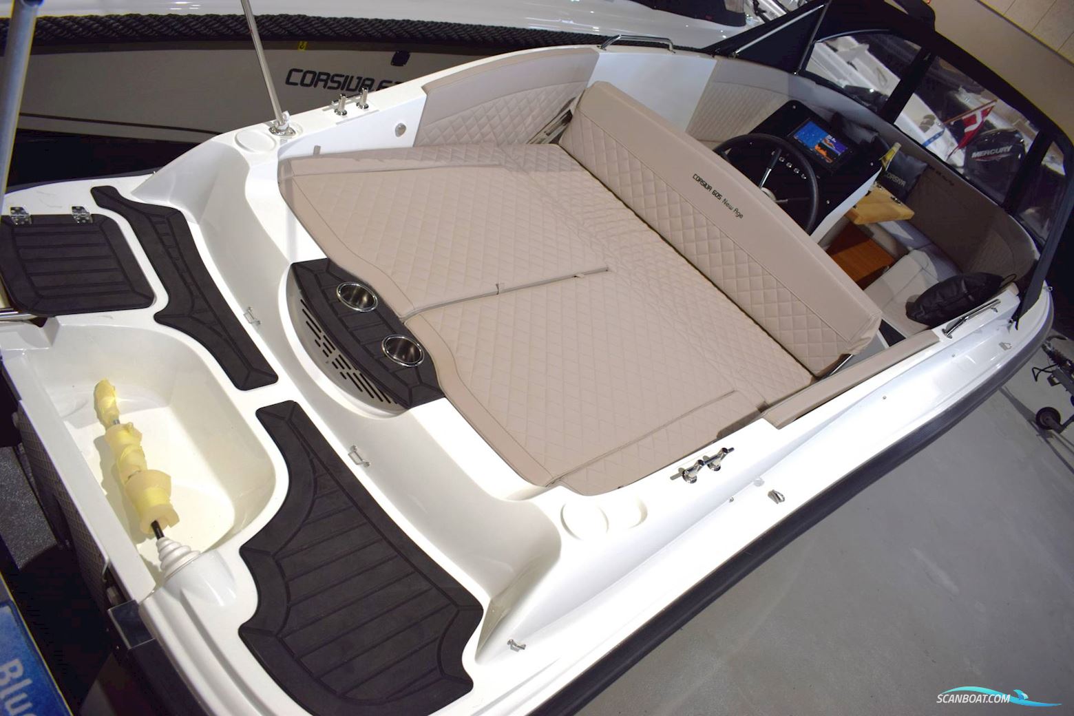 Corsiva 605 New Age - 25 HK Yamaha og udstyr