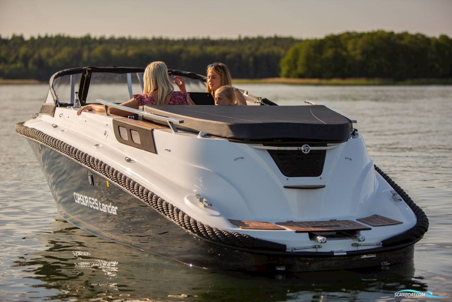 Corsiva 625 Tender 25 HK Yamaha/Udstyr