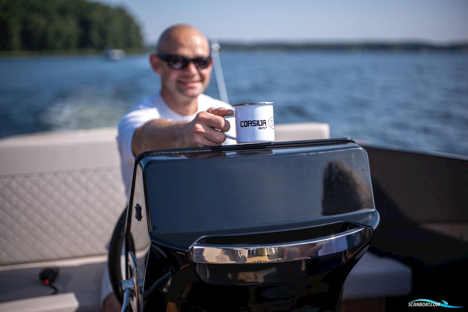 Corsiva 625 Tender 25 HK Yamaha/Udstyr