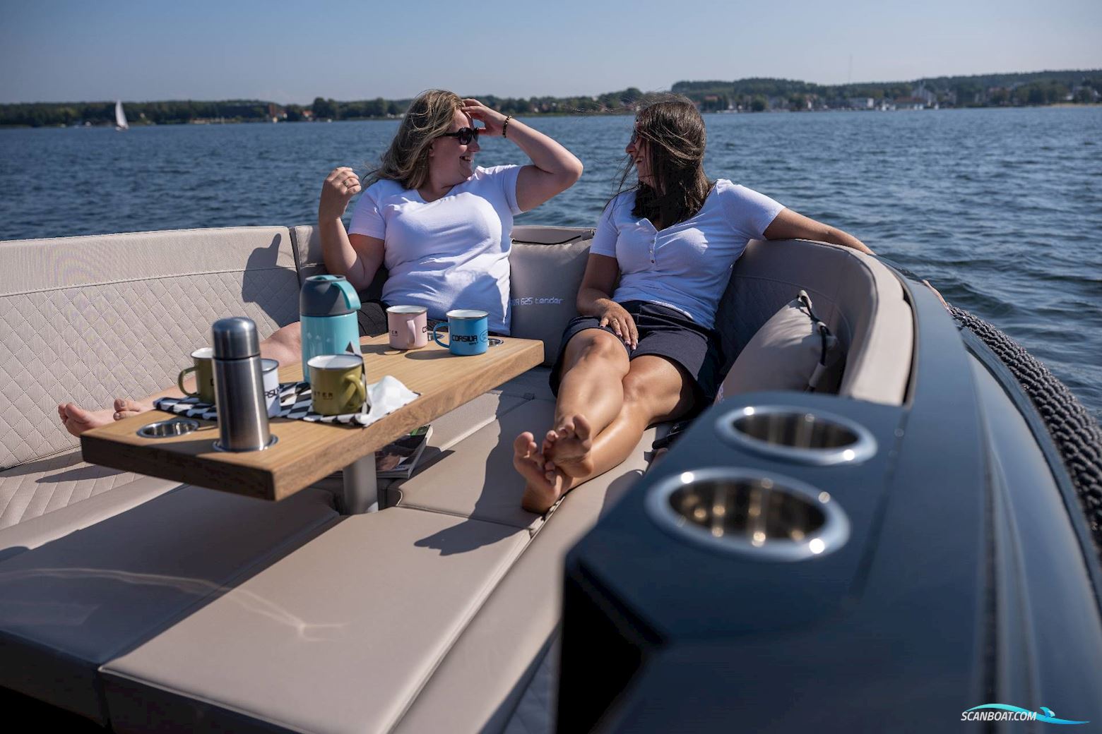 Corsiva 625 Tender 25 HK Yamaha/Udstyr