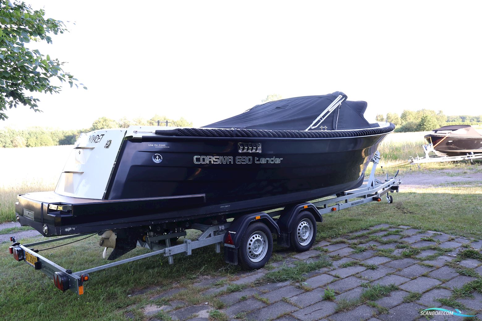 Corsiva 690 Tender