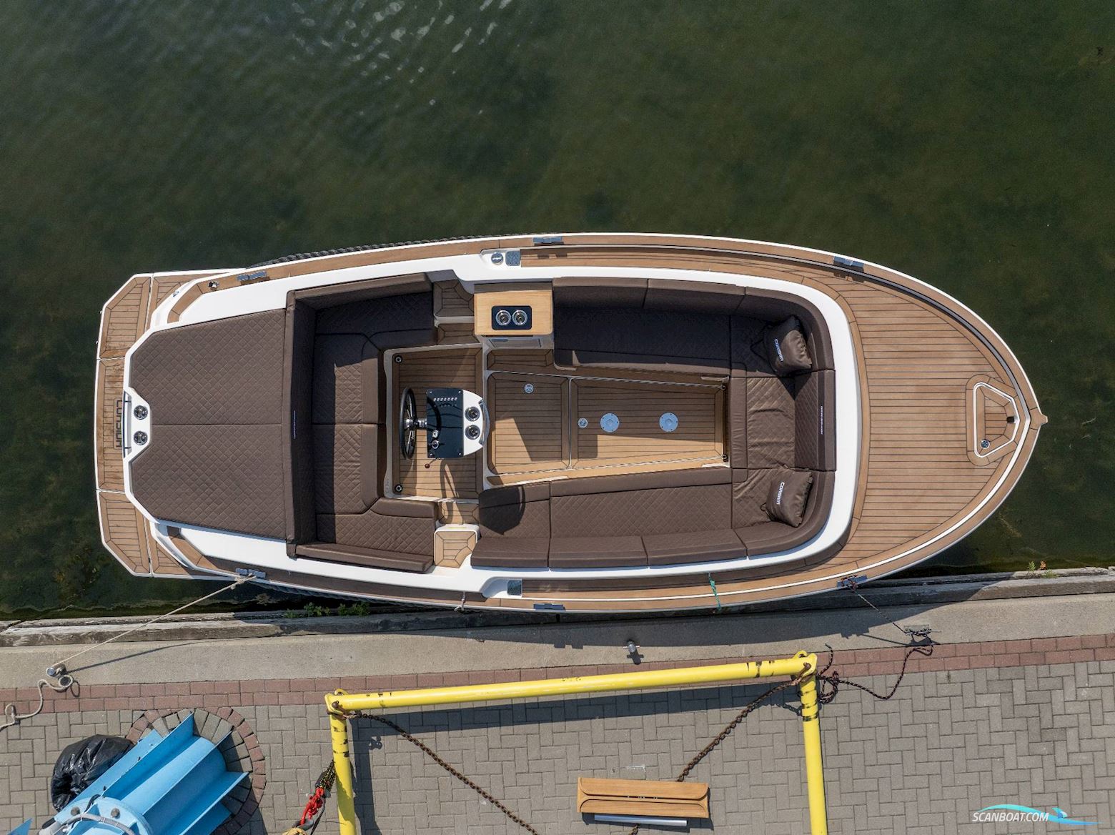 Corsiva 800 Tender - 40 HK Yamaha/Udstyr