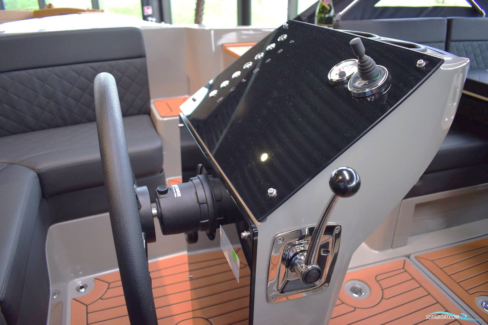 Corsiva 800 Tender - Elmotor Harmo m/Joystick