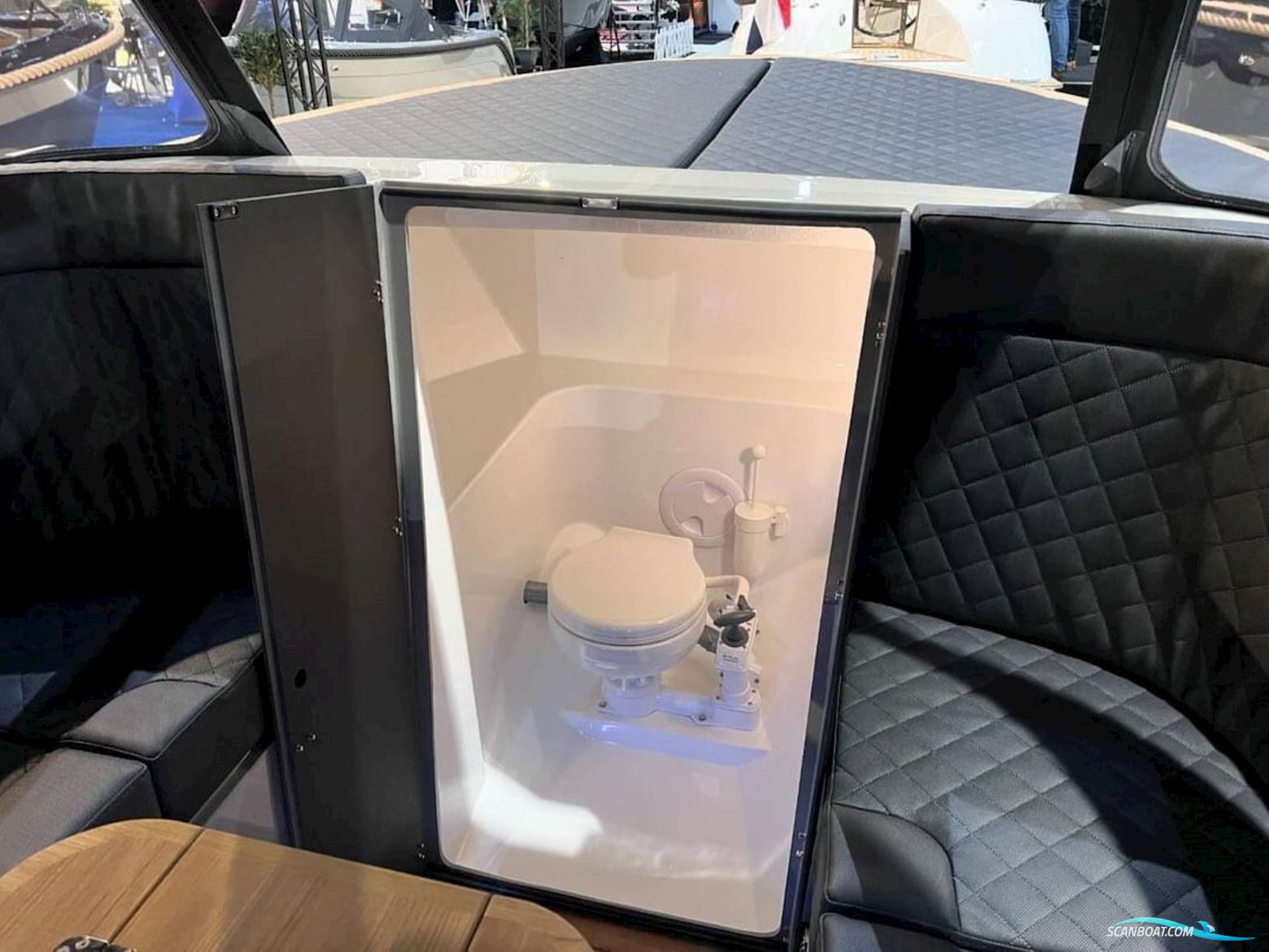 Corsiva 800 Tender - Elmotor Harmo m/Joystick