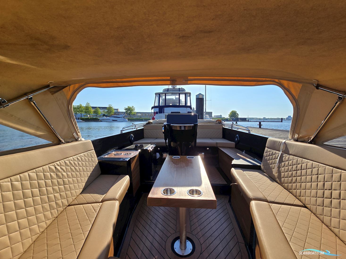 Corsiva Tender 650