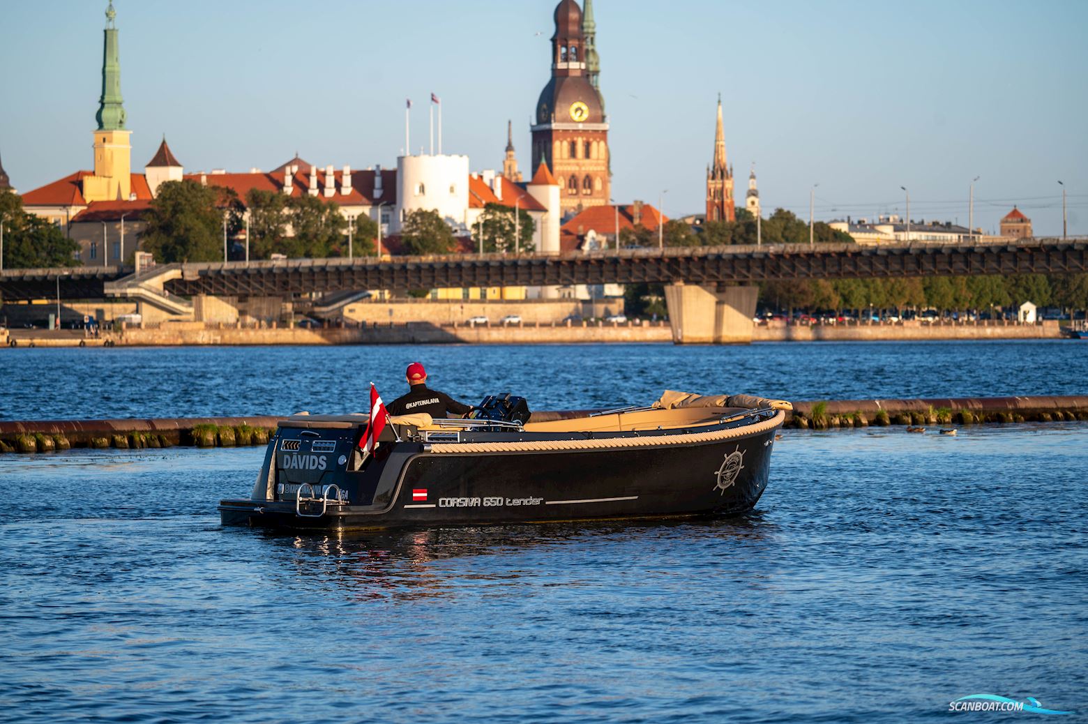Corsiva Tender 650