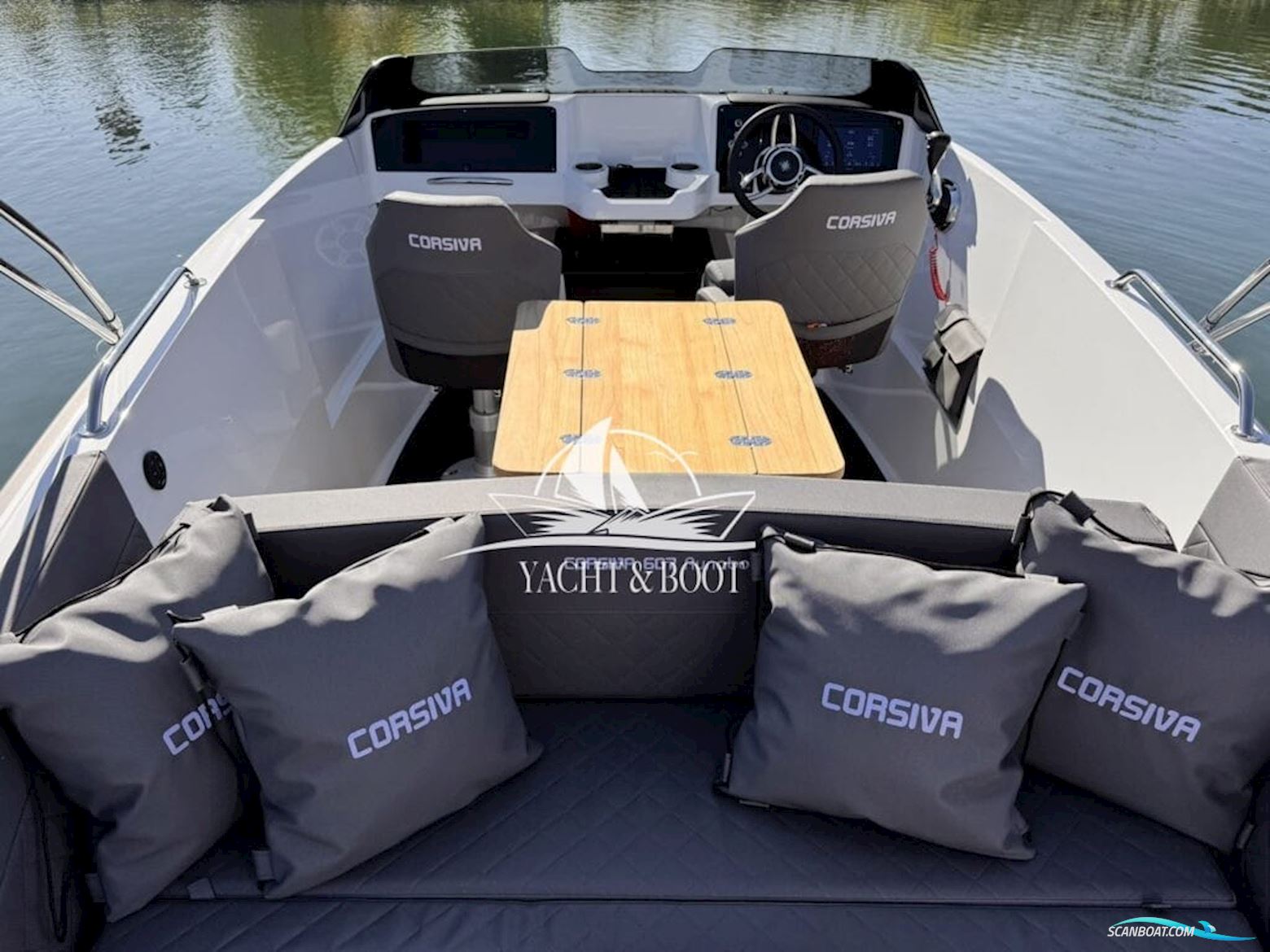 Corsiva Yachting 607 Runabout