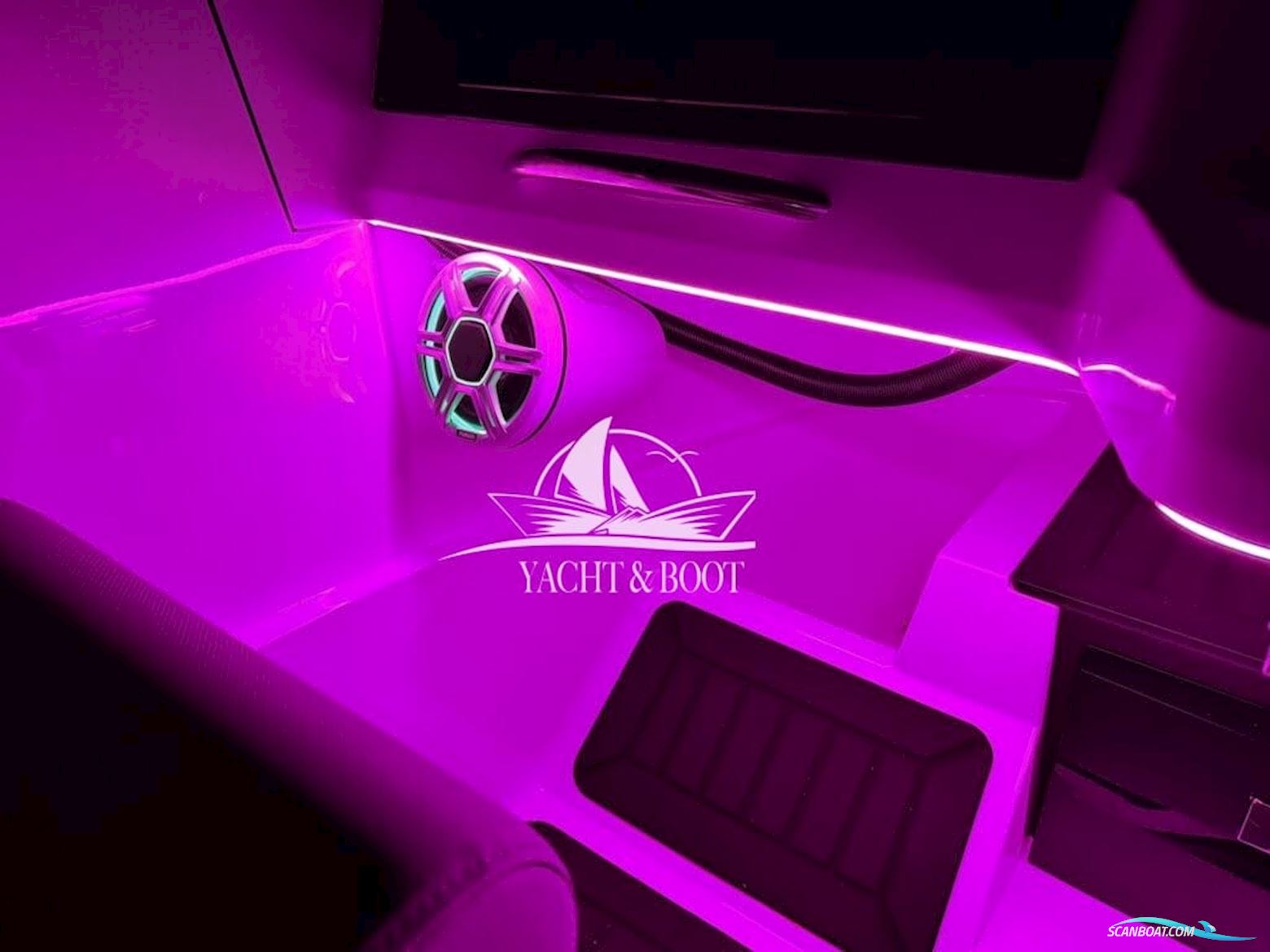 Corsiva Yachting 607 Runabout