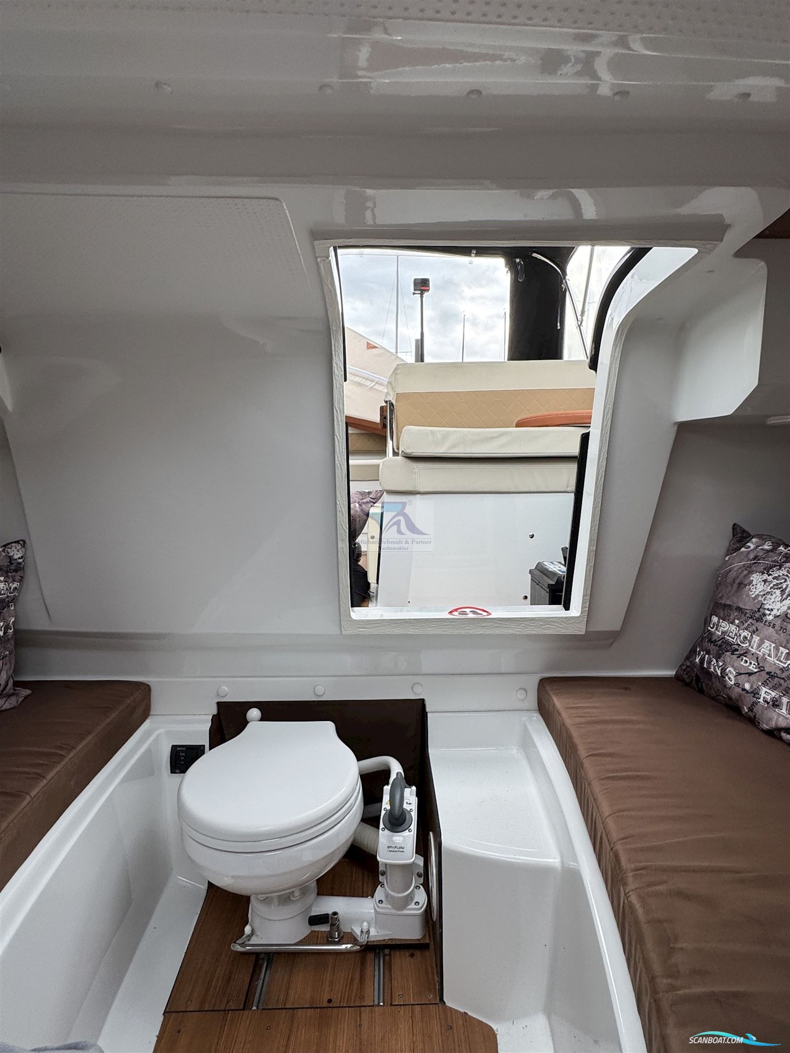 Corsiva Yachting Coaster 600 DC