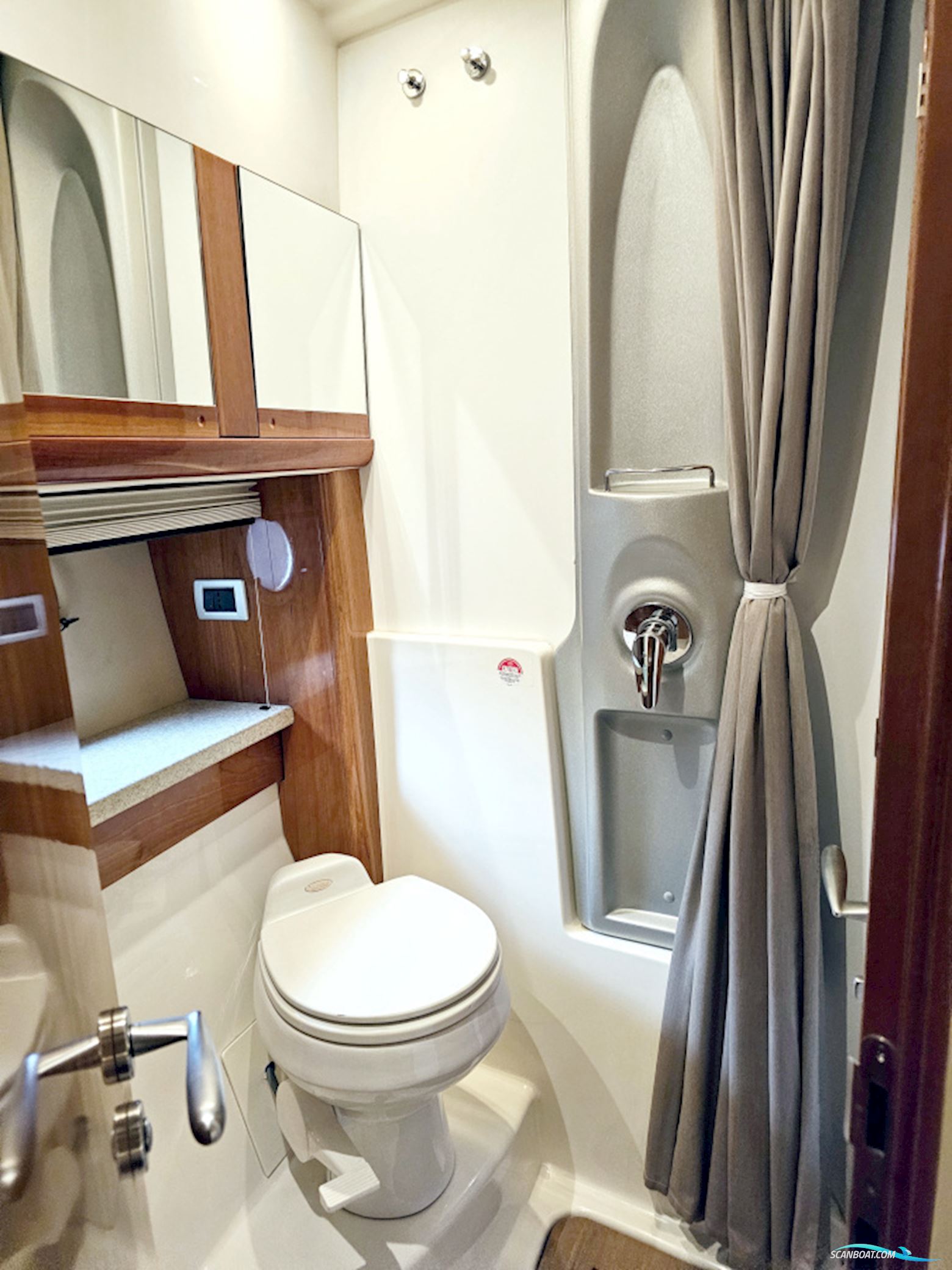 Cranchi 47 HT Volvo Penta D9-575 EVC