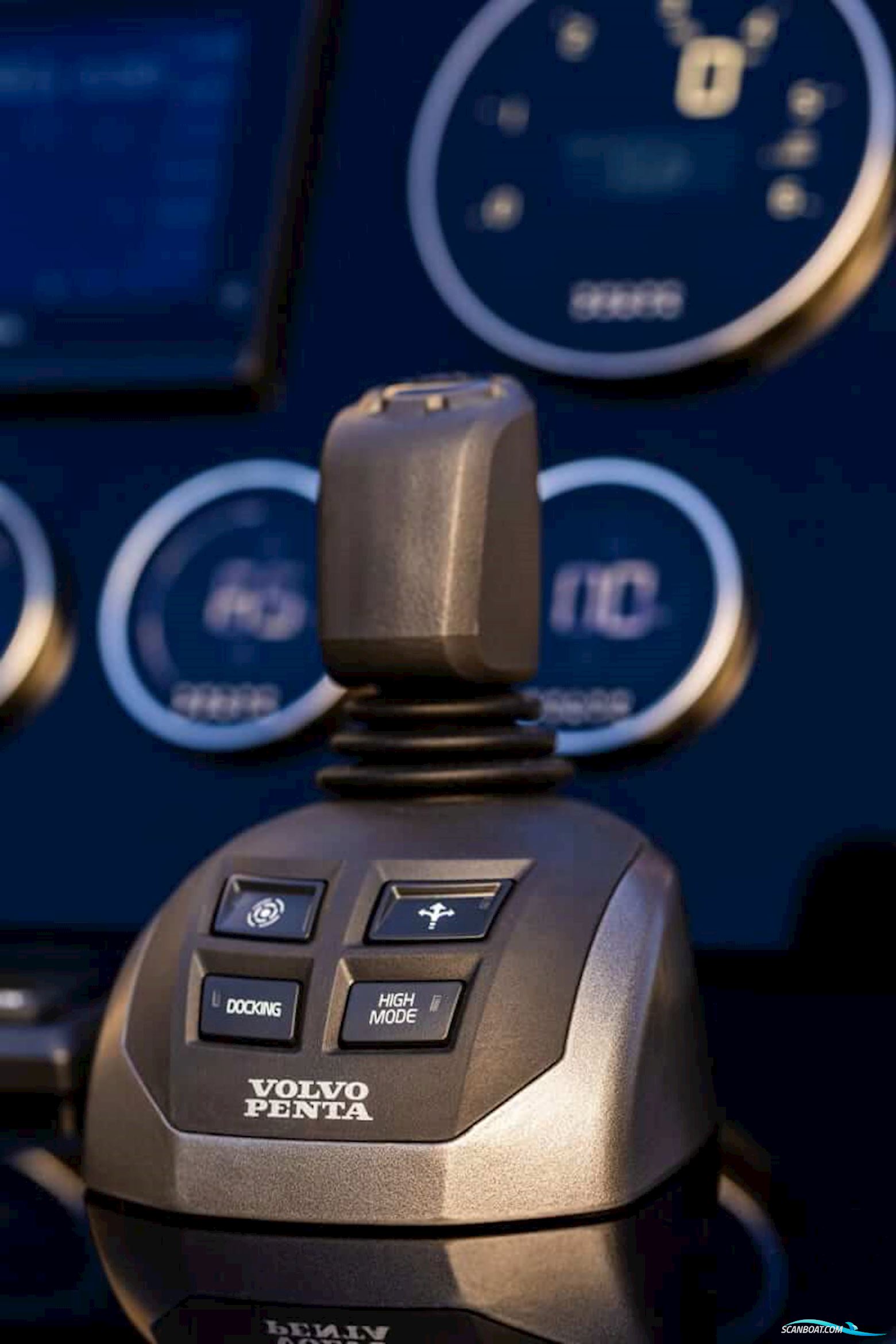 Cranchi A32 LT - New Preorder Fra