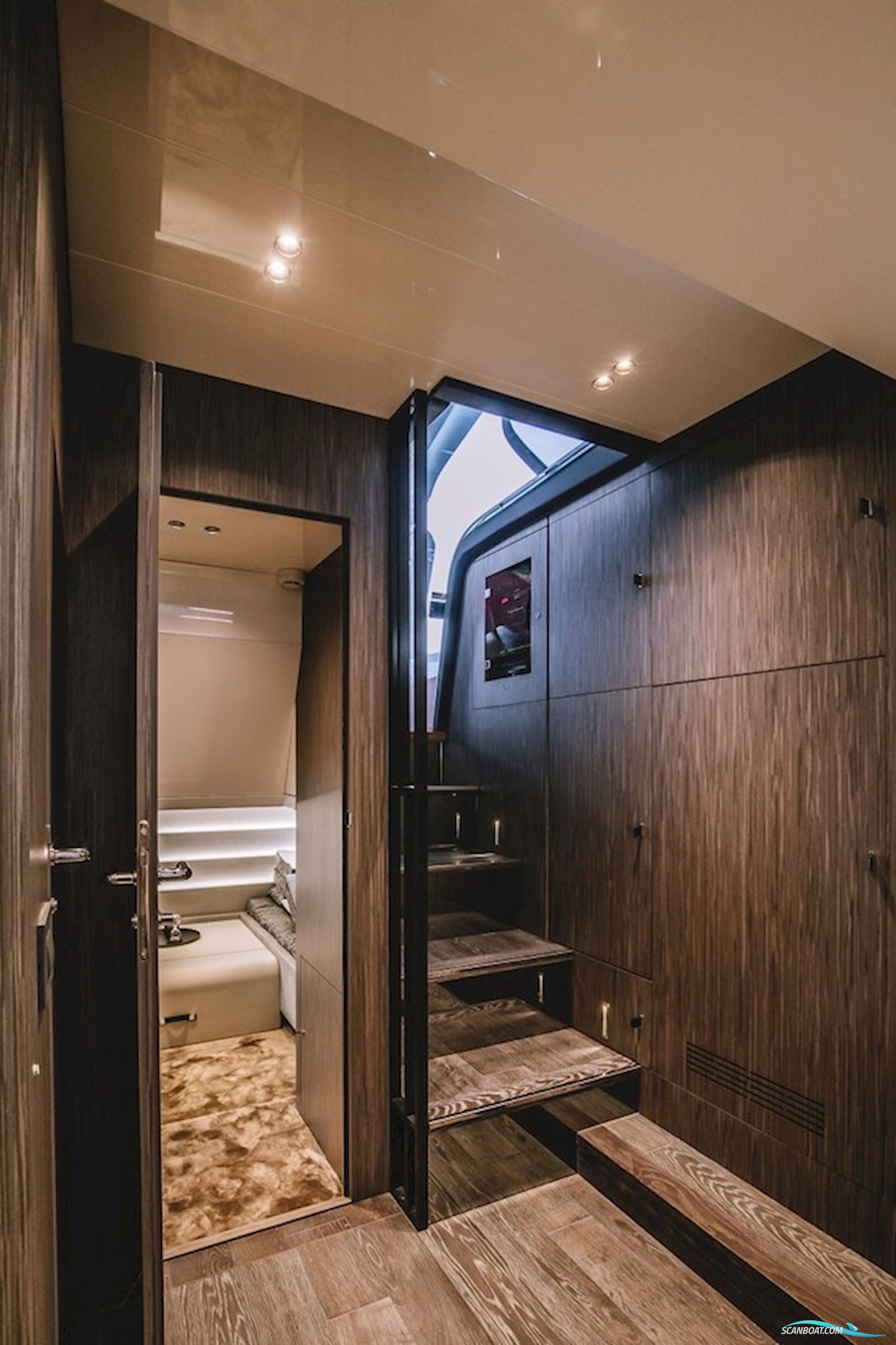 Cranchi A46 LT - Preorder fra