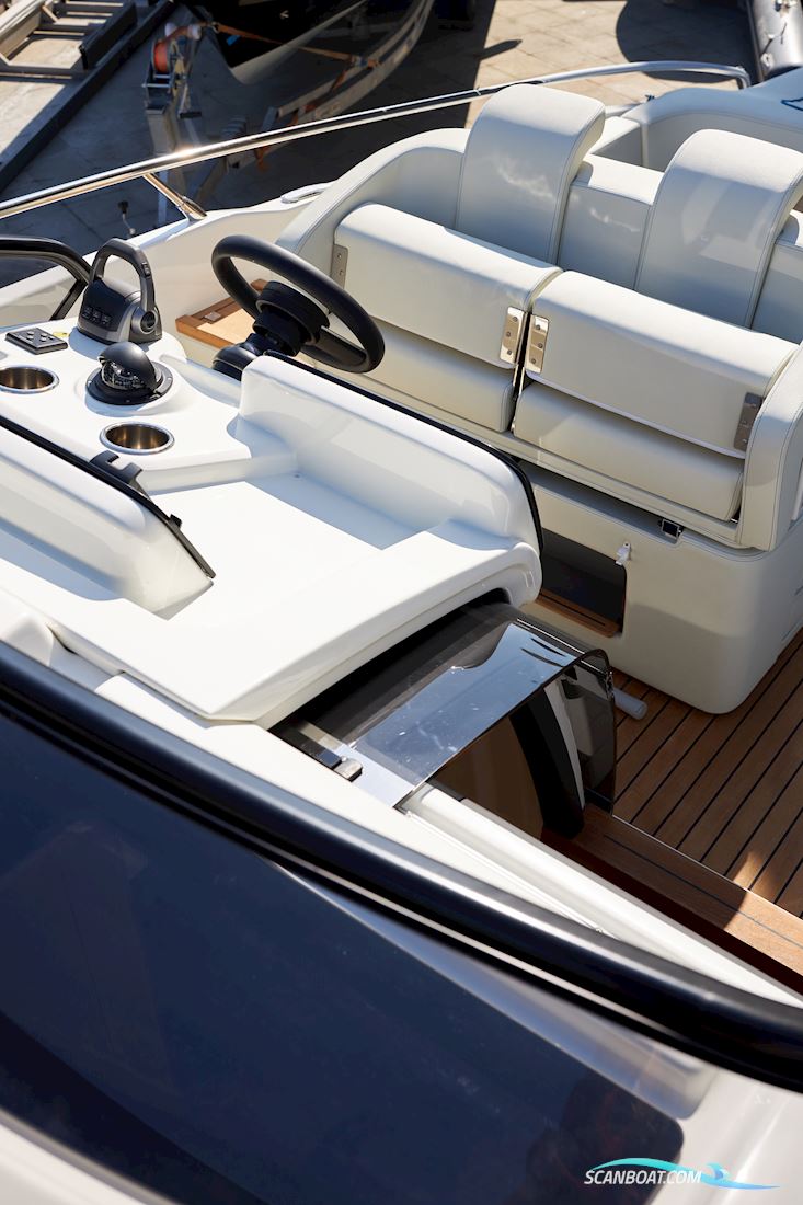 Cranchi E30 Endurance