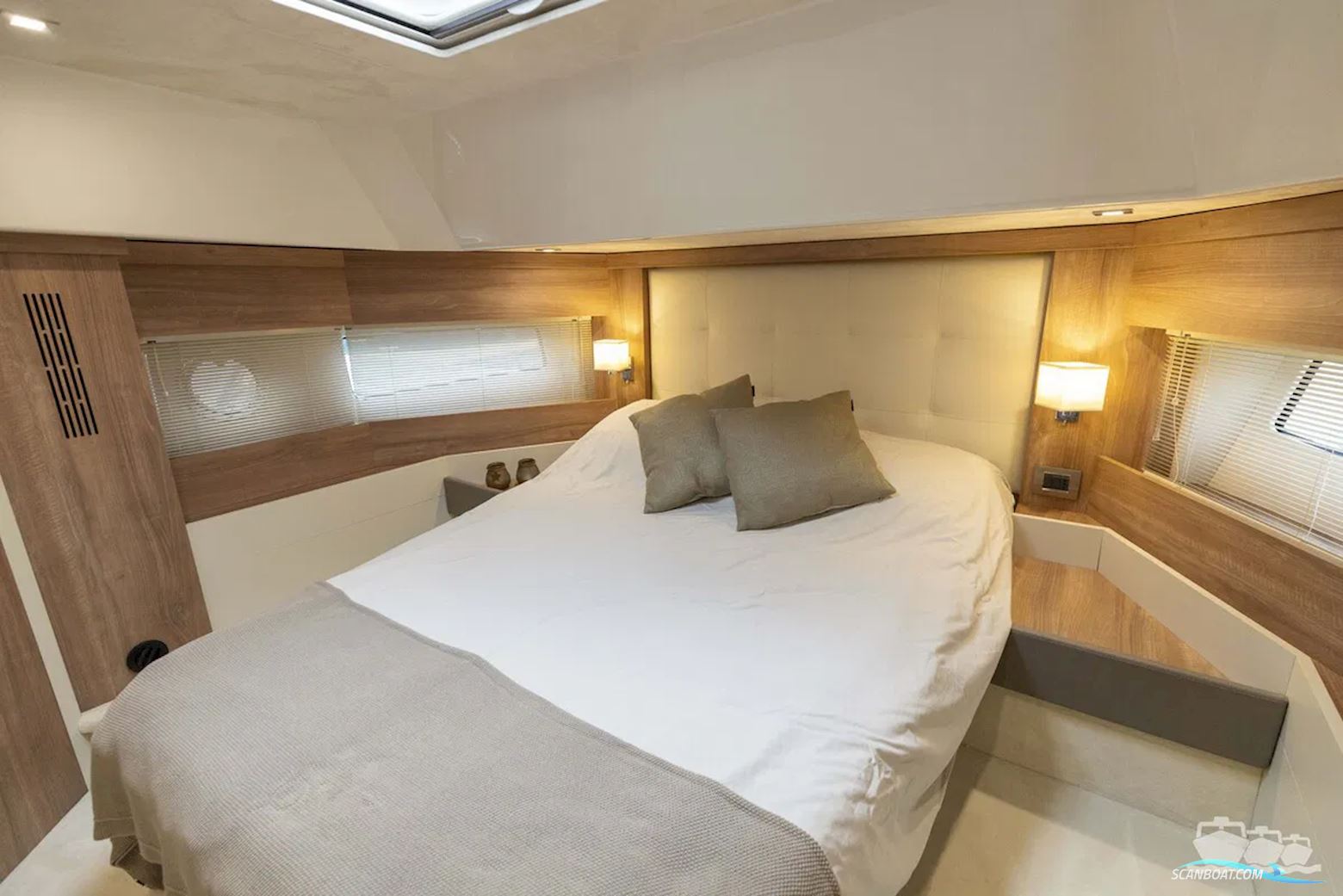 Cranchi Eco Trawler 43 Long Distance