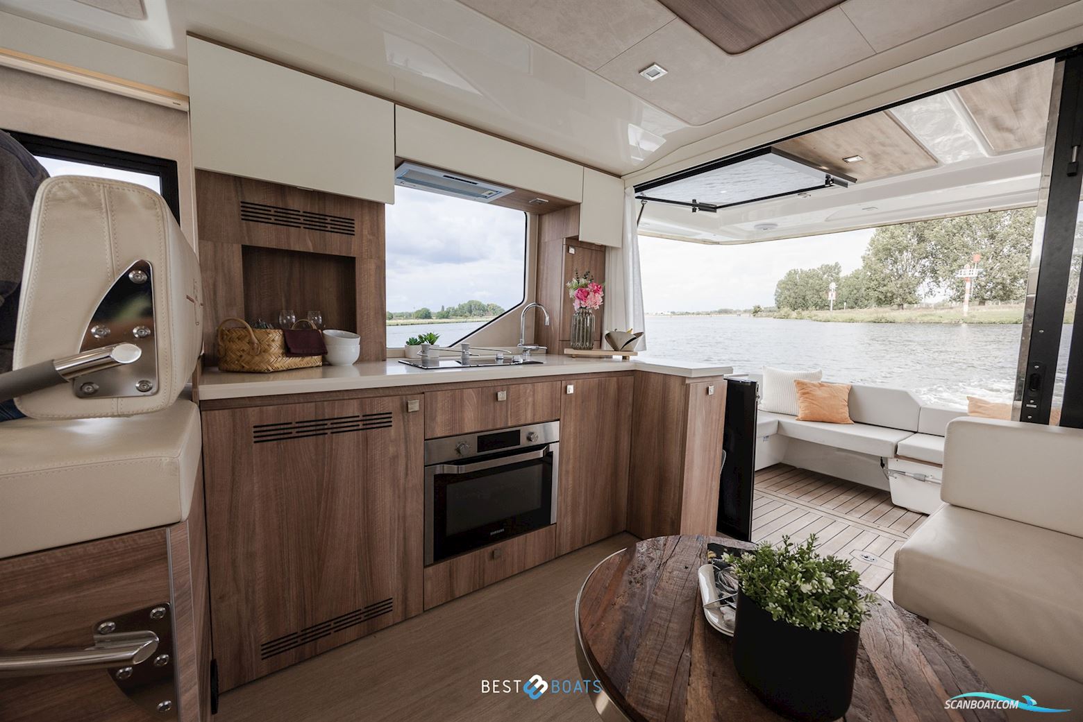 Cranchi Eco Trawler 43 Long Distance