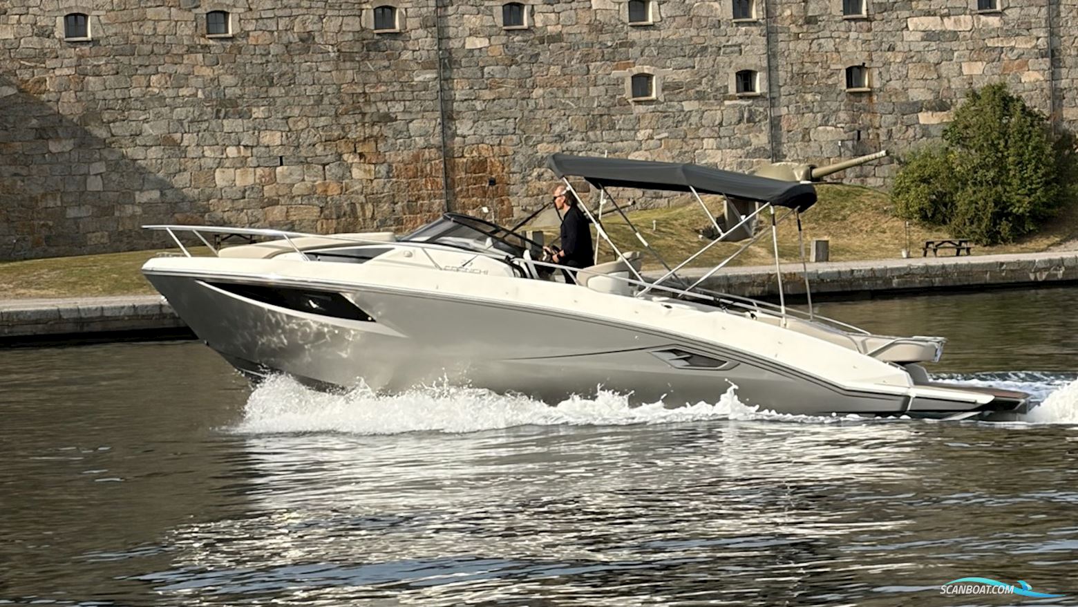 Cranchi Endurance 30 Motorboot 2023, mit Volvo Penta D4 320 motor, Sweden