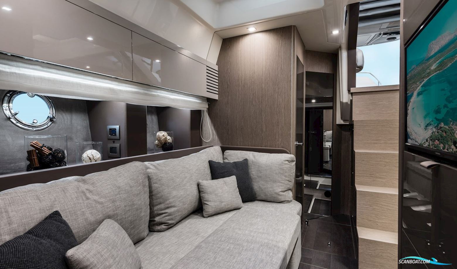 Cranchi M44 HT - preorder fra