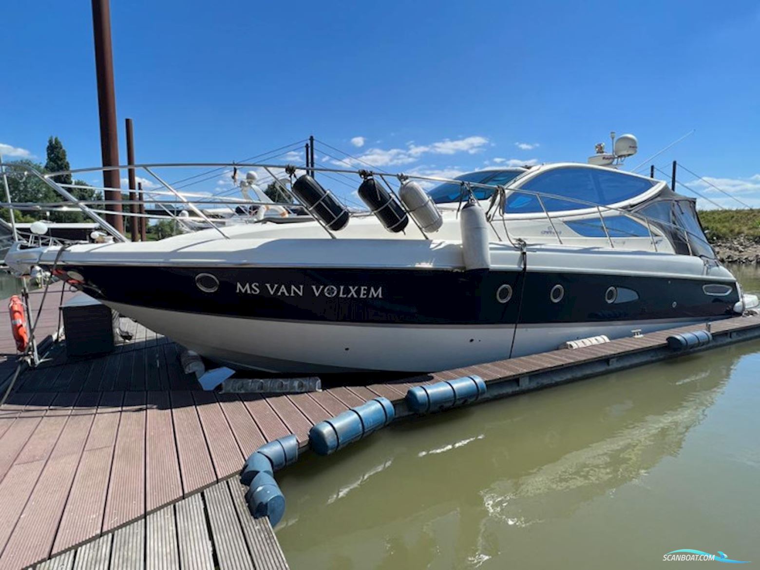 Cranchi Mediterrane 43 HT Motorboot 2008, mit Volvo Penta Ips 600 motor, Deutschland