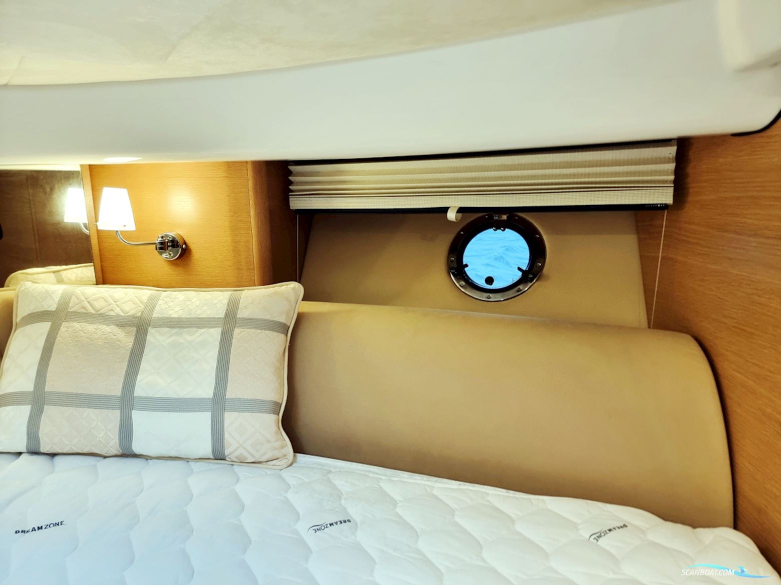 Cranchi Mediterranee 43 HT Volvo Penta IPS-600