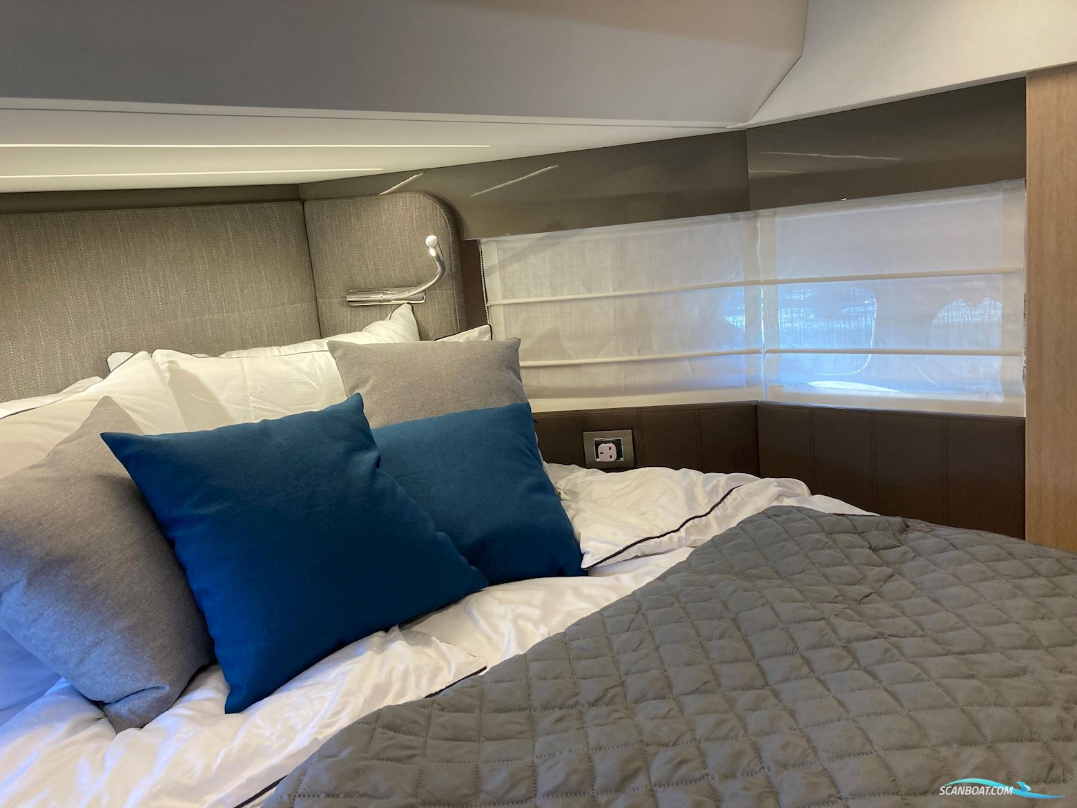 Cranchi T36 Crossover