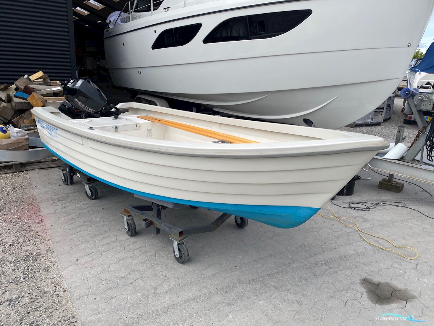 Crescent 410 Motorboot 2000, mit Mercury motor, Dänemark