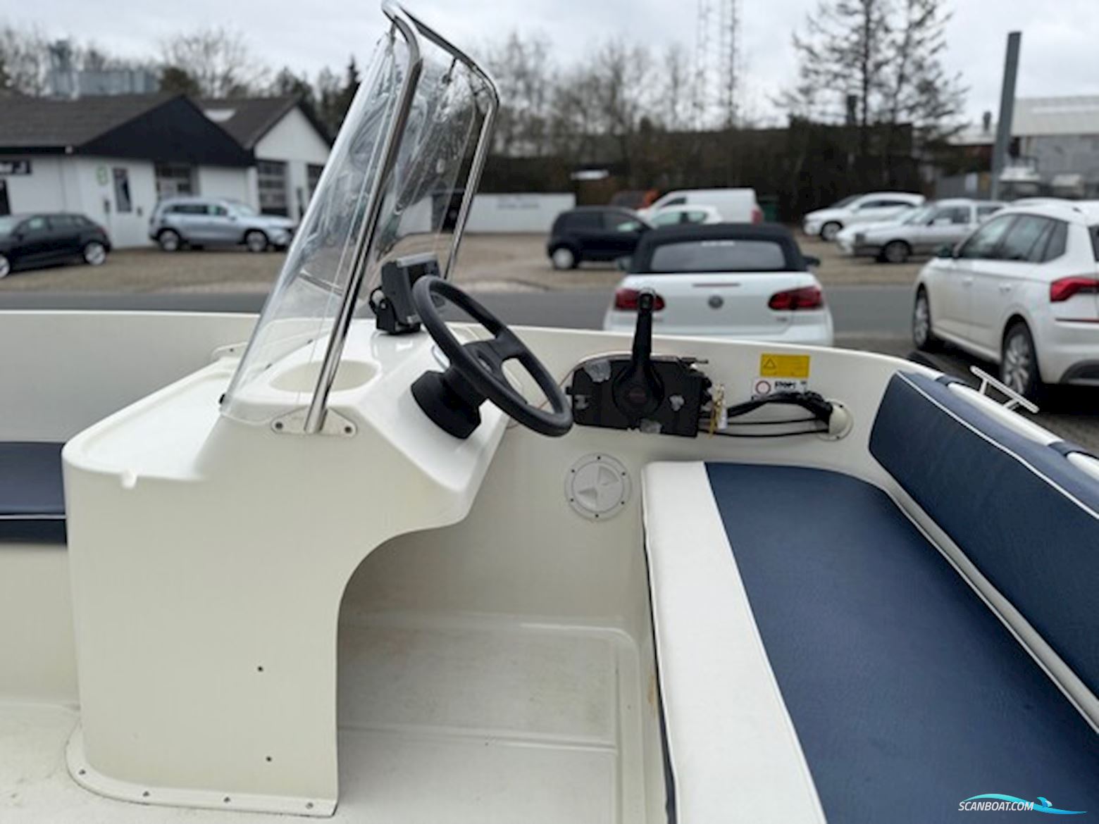 Crescent 491 SC Med 60 hk Mercury-Efi og 750 kg Brenderup 18750UB Bådtrailer