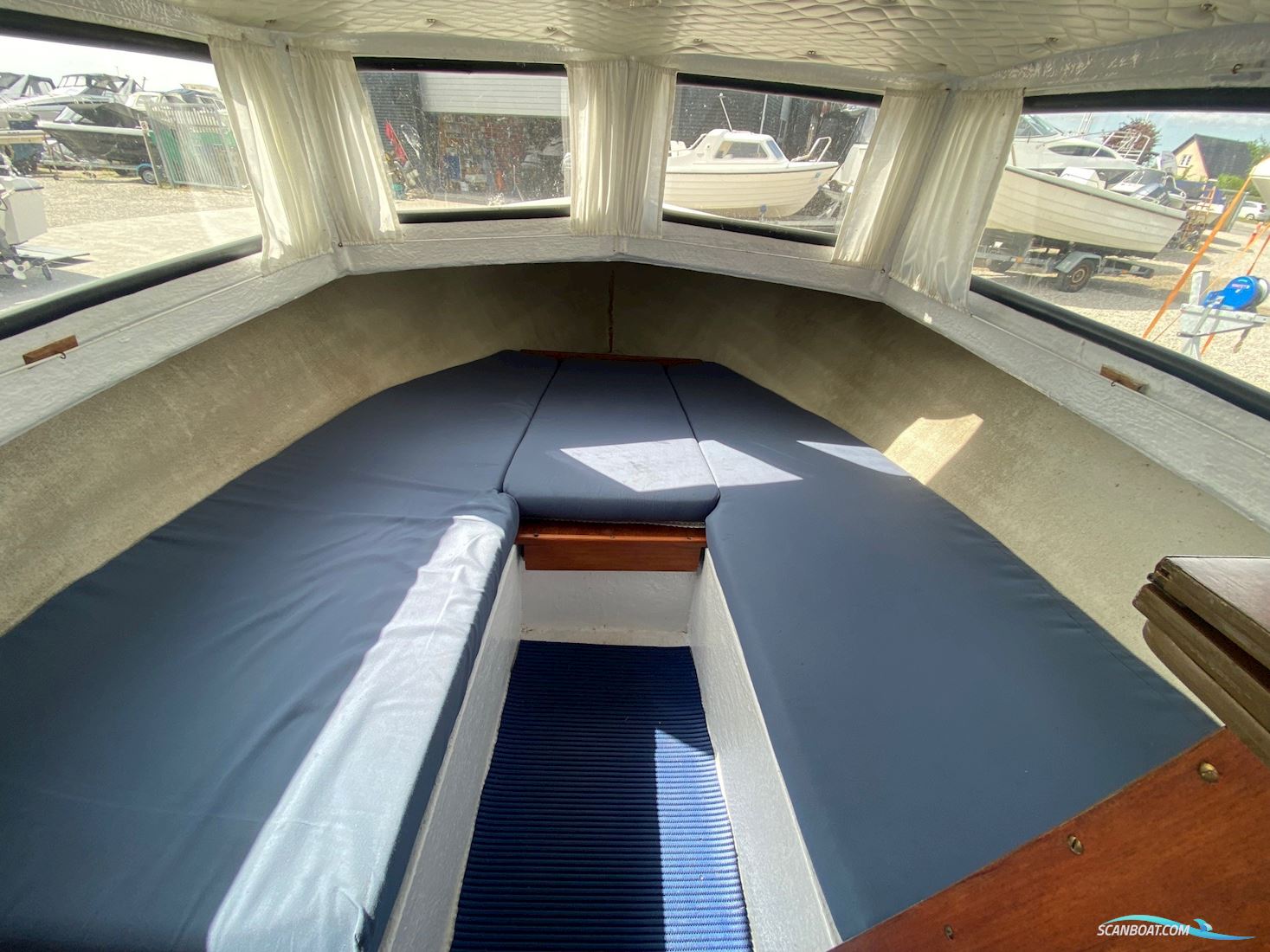 Crescent 525