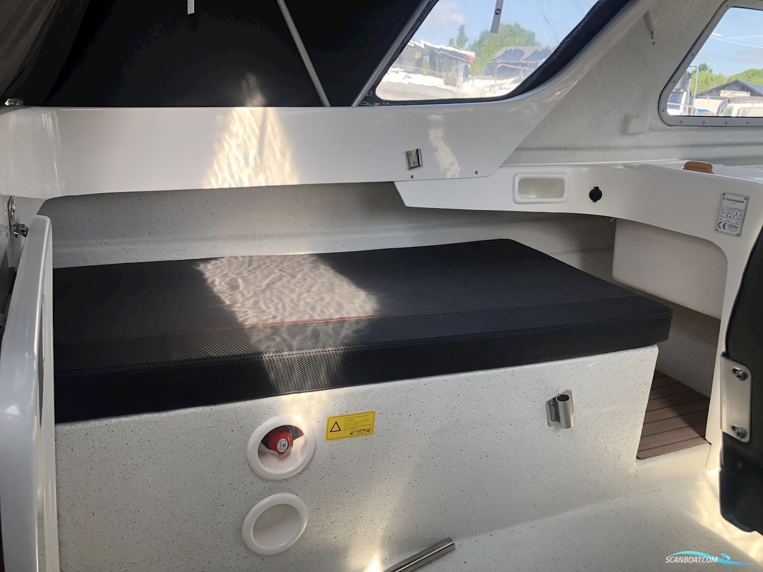 Crescent 535 Classic