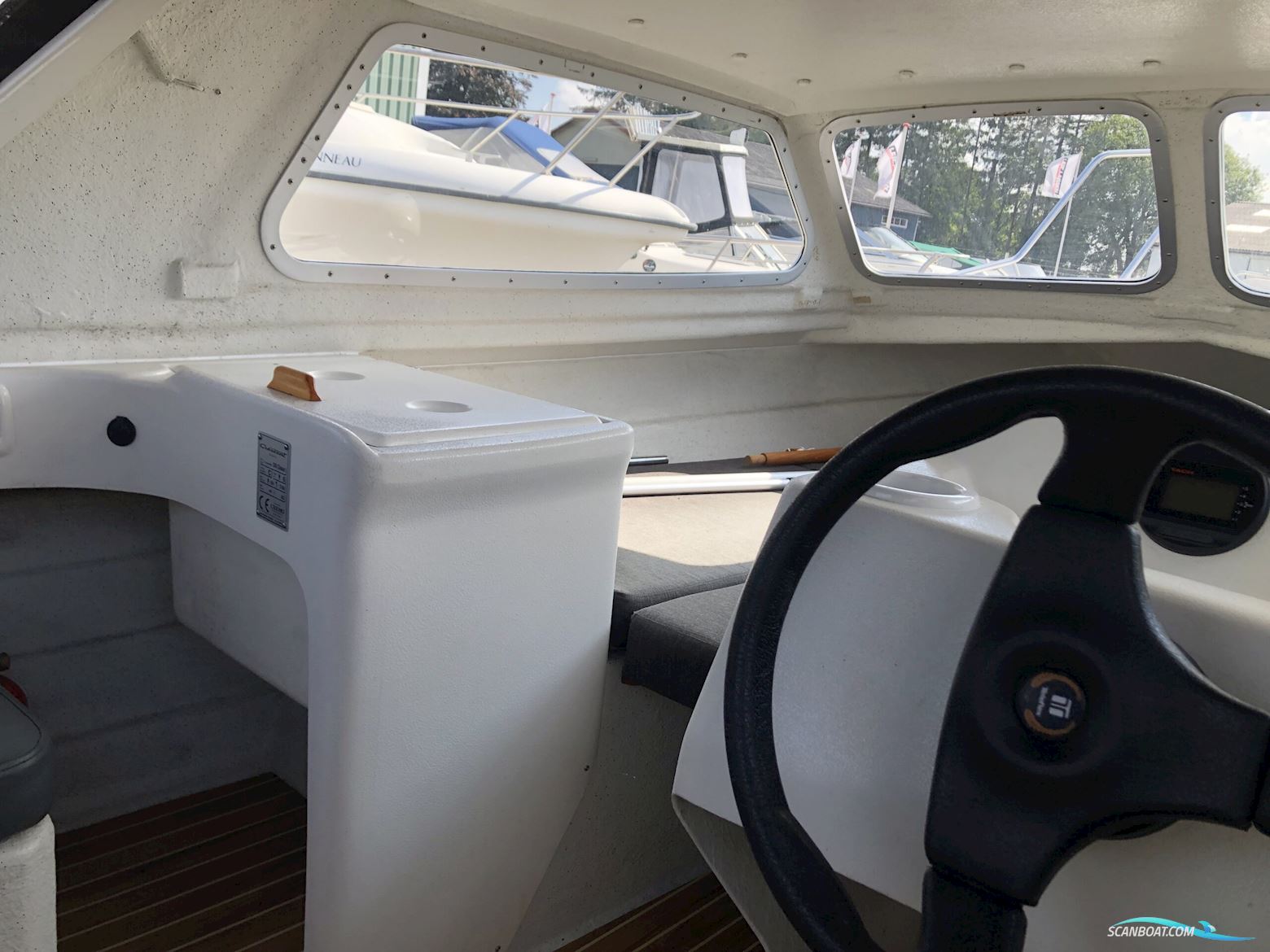 Crescent 535 Classic