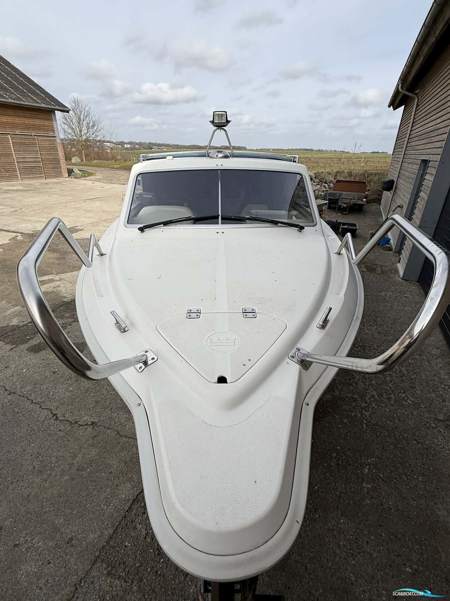 Crescent 610 Corona med 100 hk Yamaha