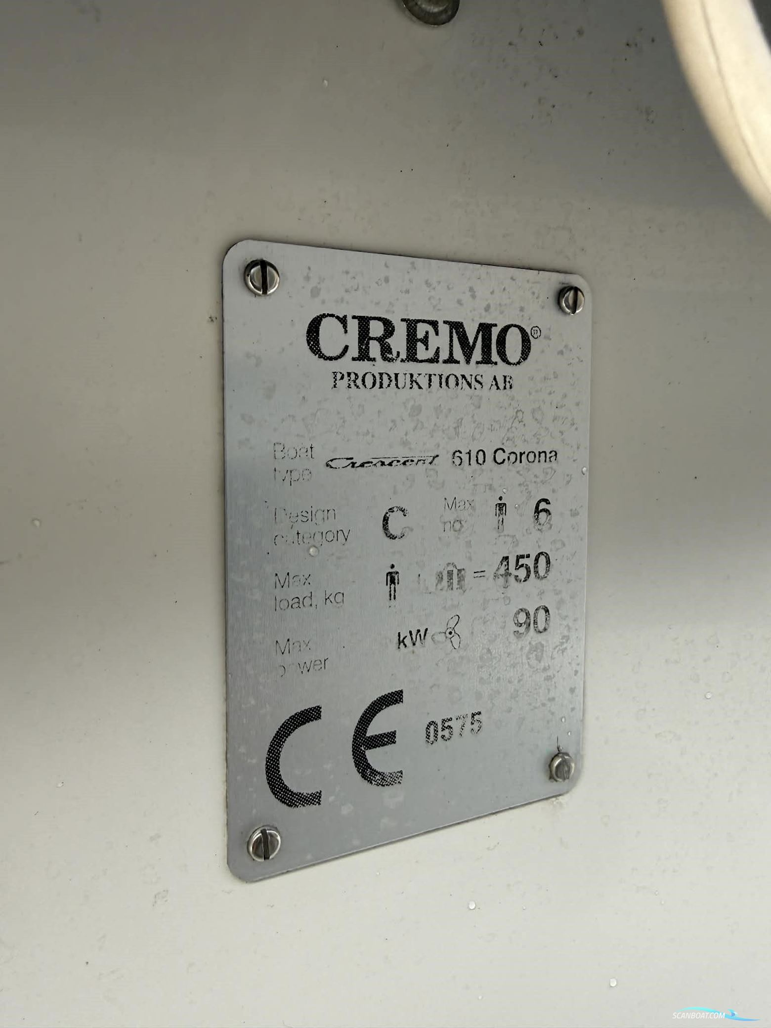 Crescent 610 Corona Med 100 hk Yamaha
