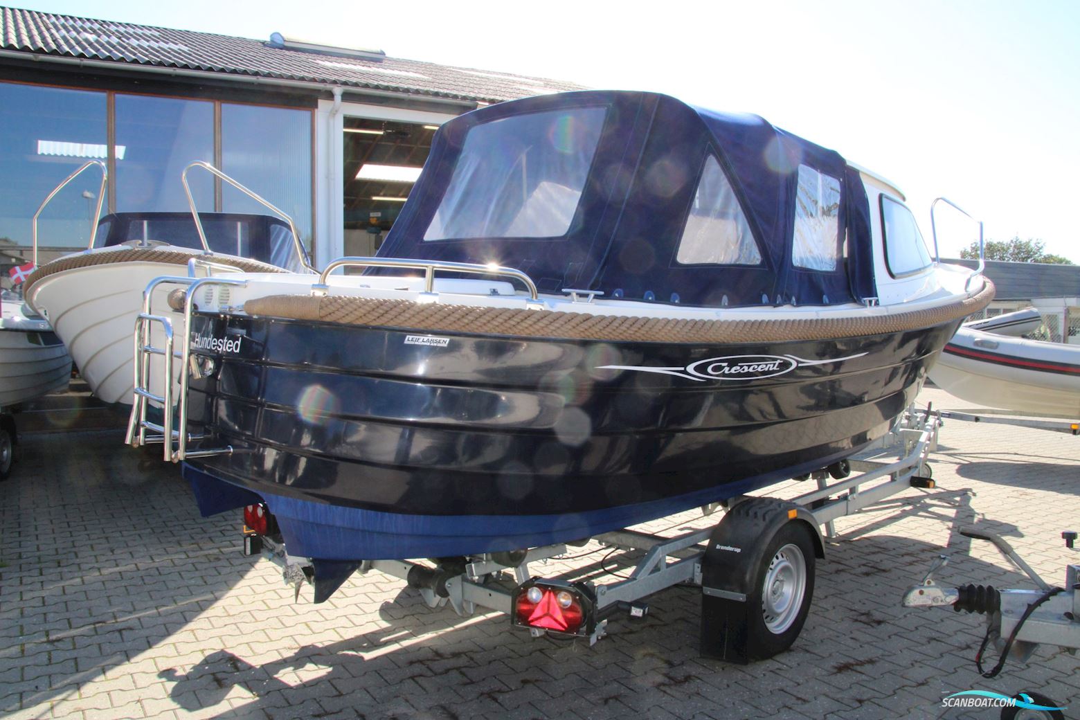 Crescent Allure 21 HT
