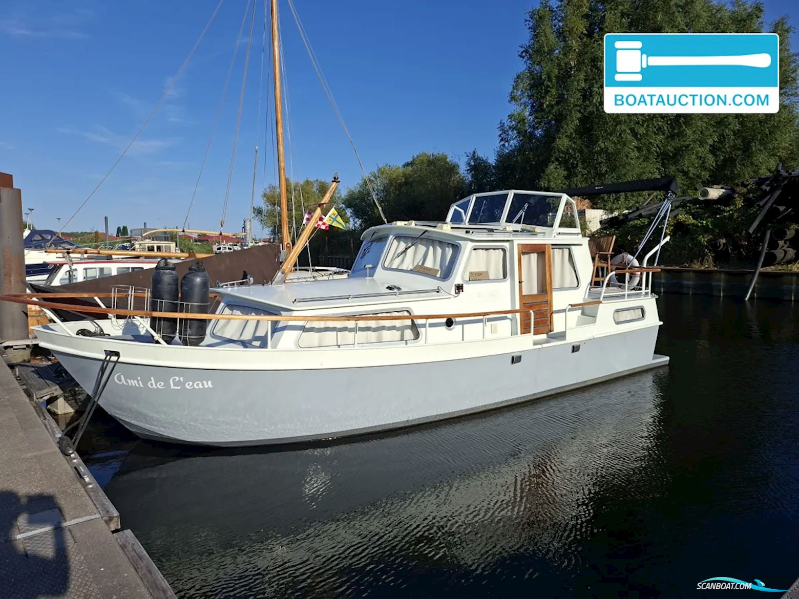 Crown Kruiser 970 Motorboot 1988, mit Mercedes motor, Niederlande