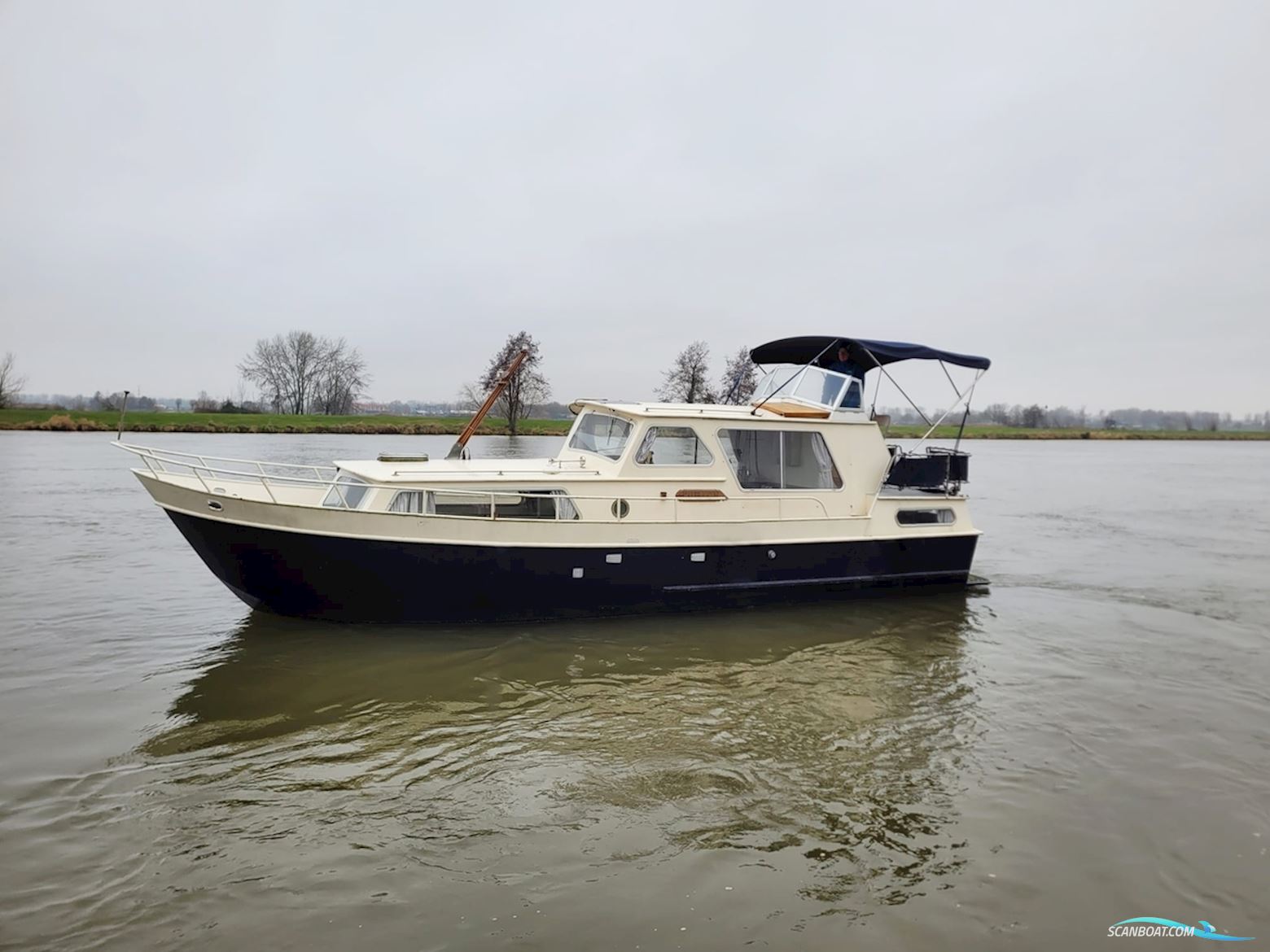 Crowncruiser 1000 Gsak Motorboot 1984, Niederlande