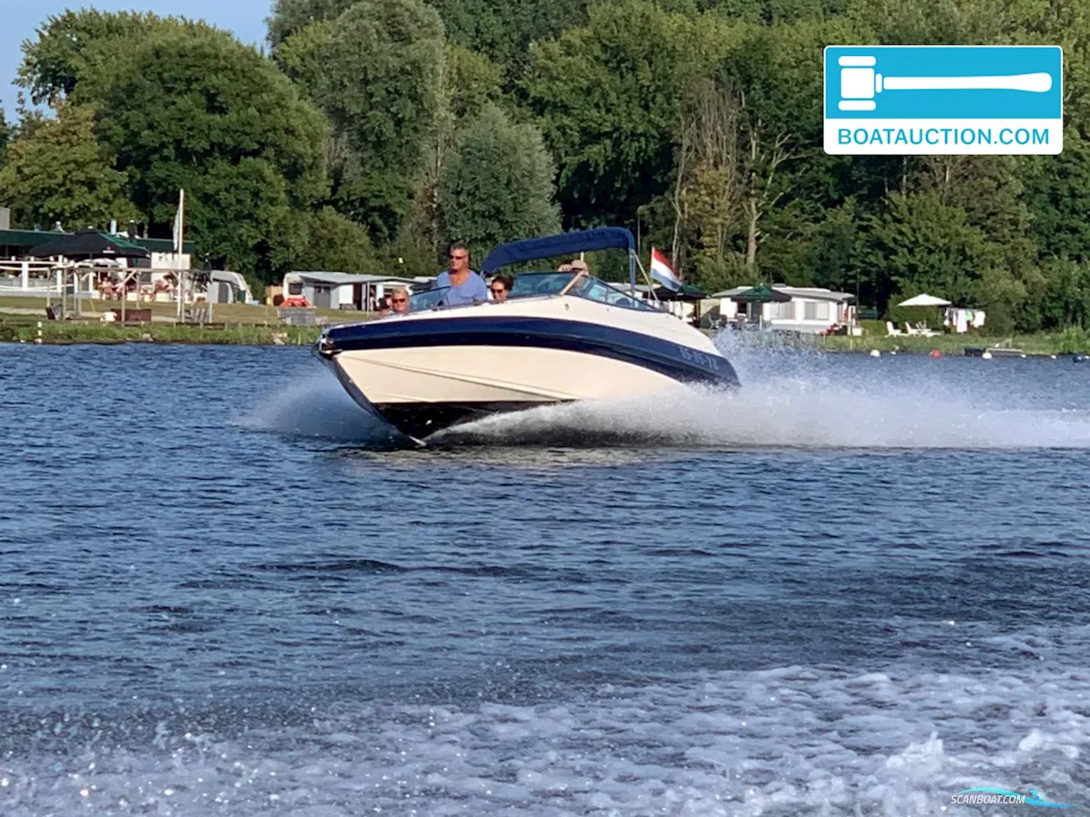 Crownline 266 BR