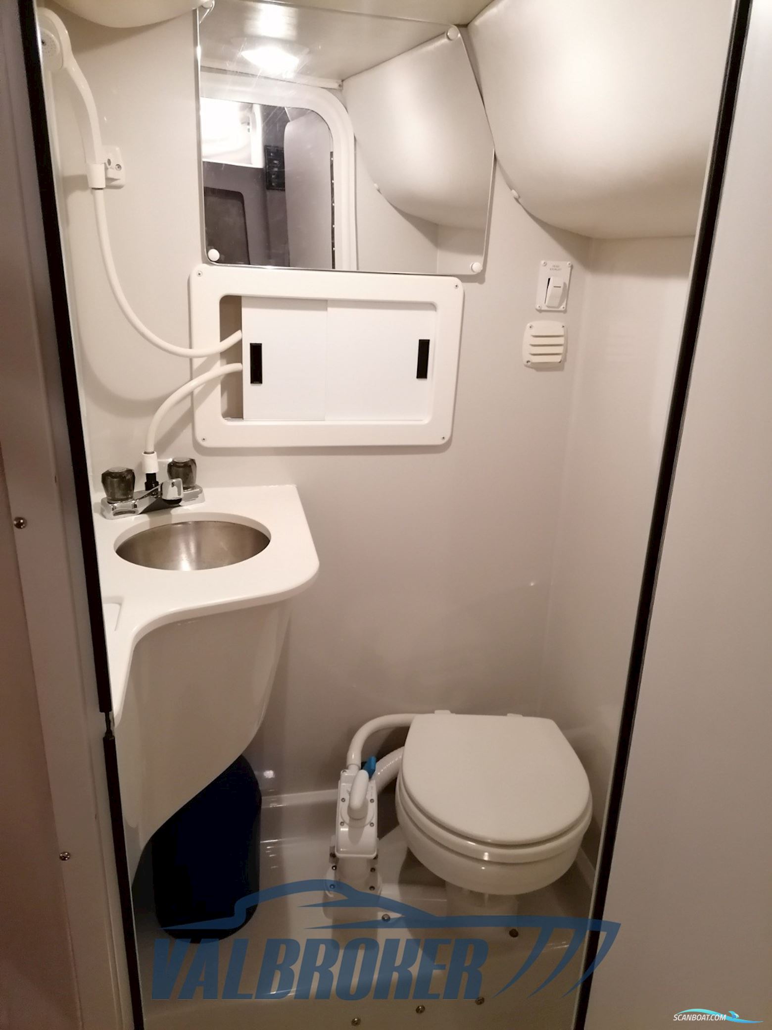 Crownline 268 CR