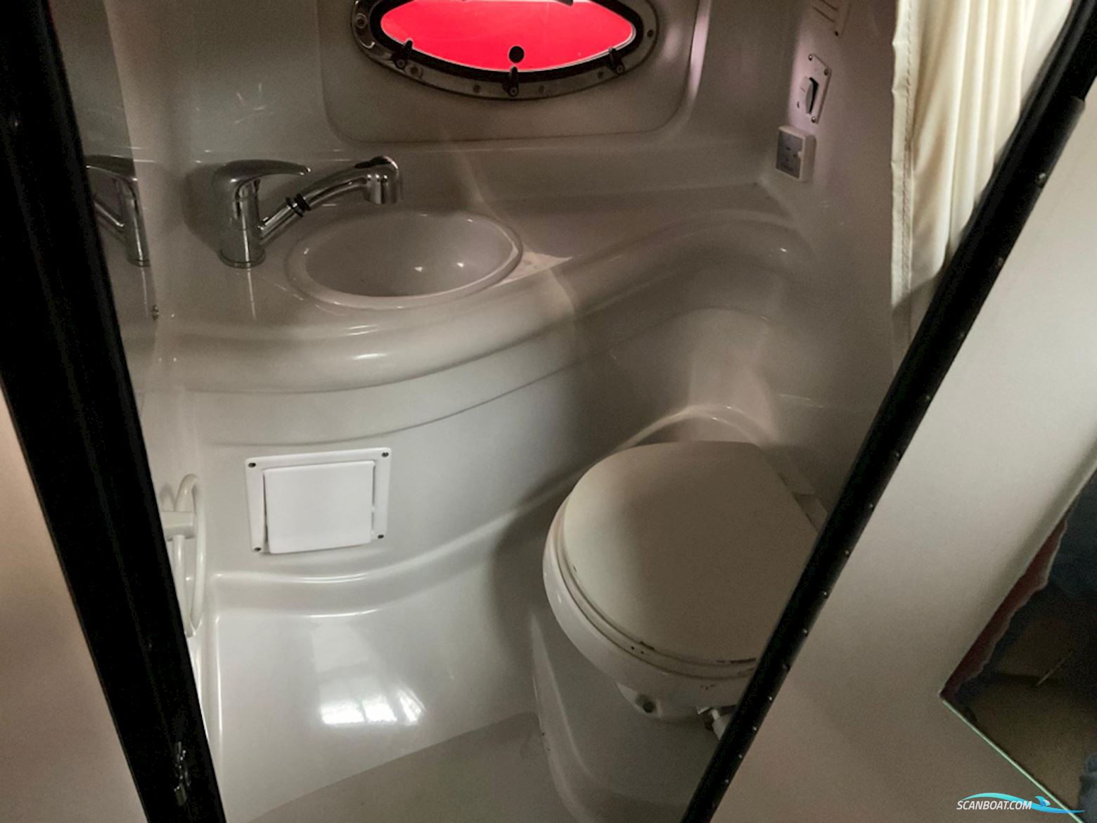 Crownline 275 Sport Cruiser