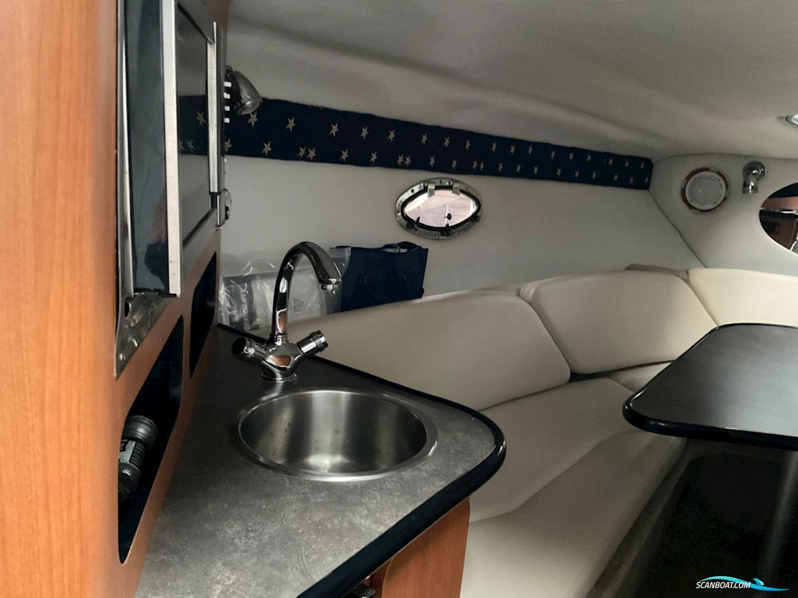 Crownline 275 Sport Cruiser