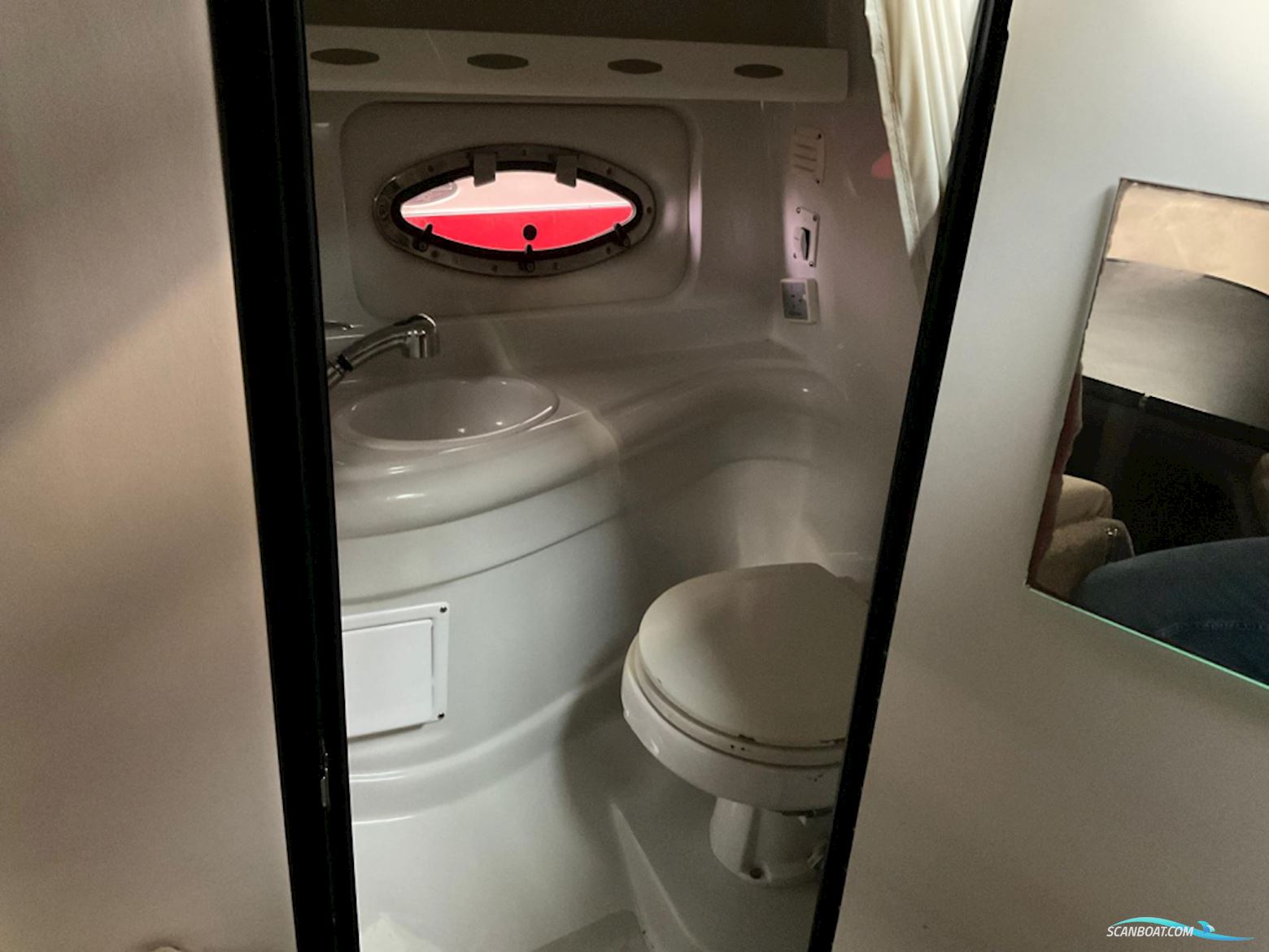 Crownline 275 Sport Cruiser