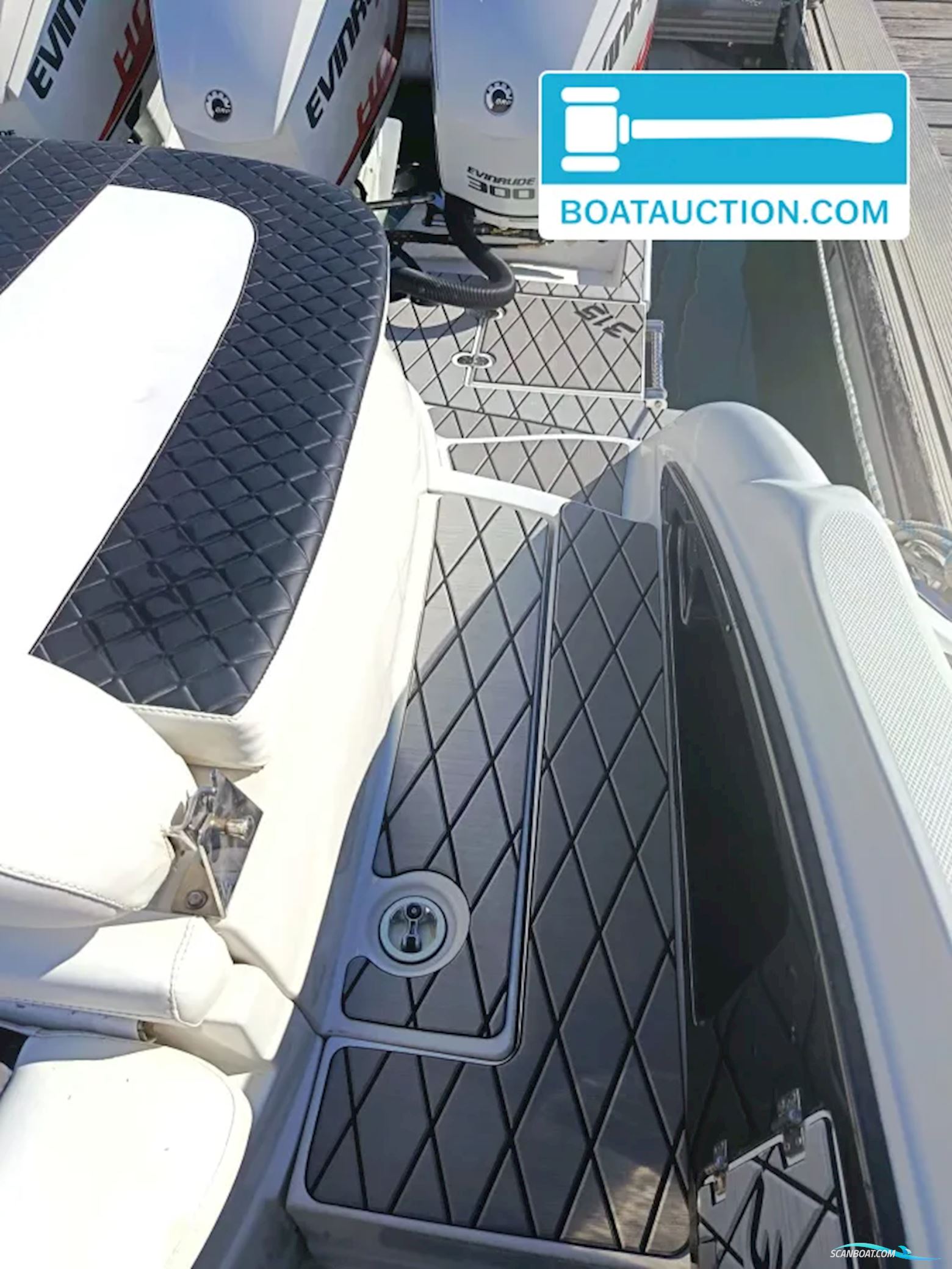 Crownline 315 SCR