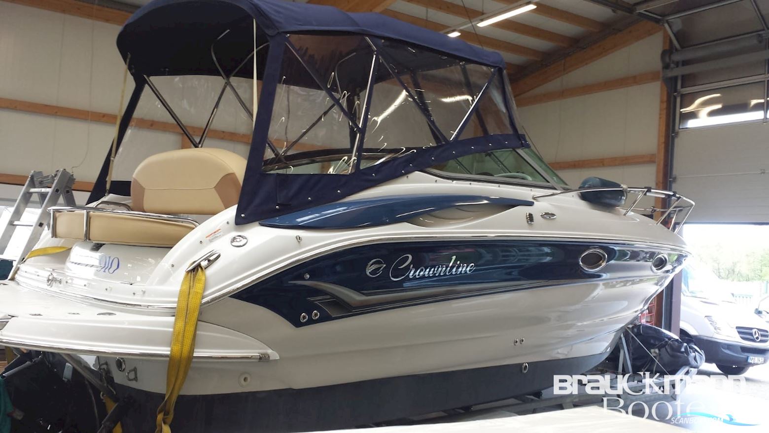 Crownline boats 250 CR