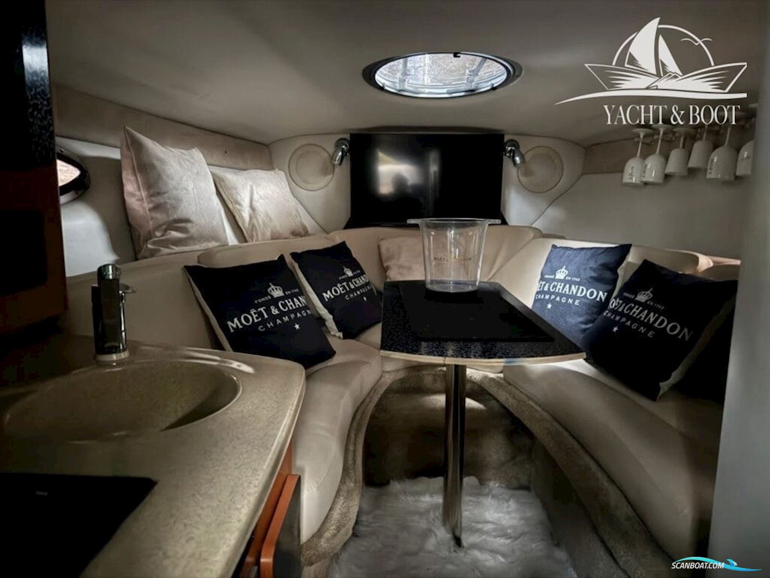 Crownline boats CR 250