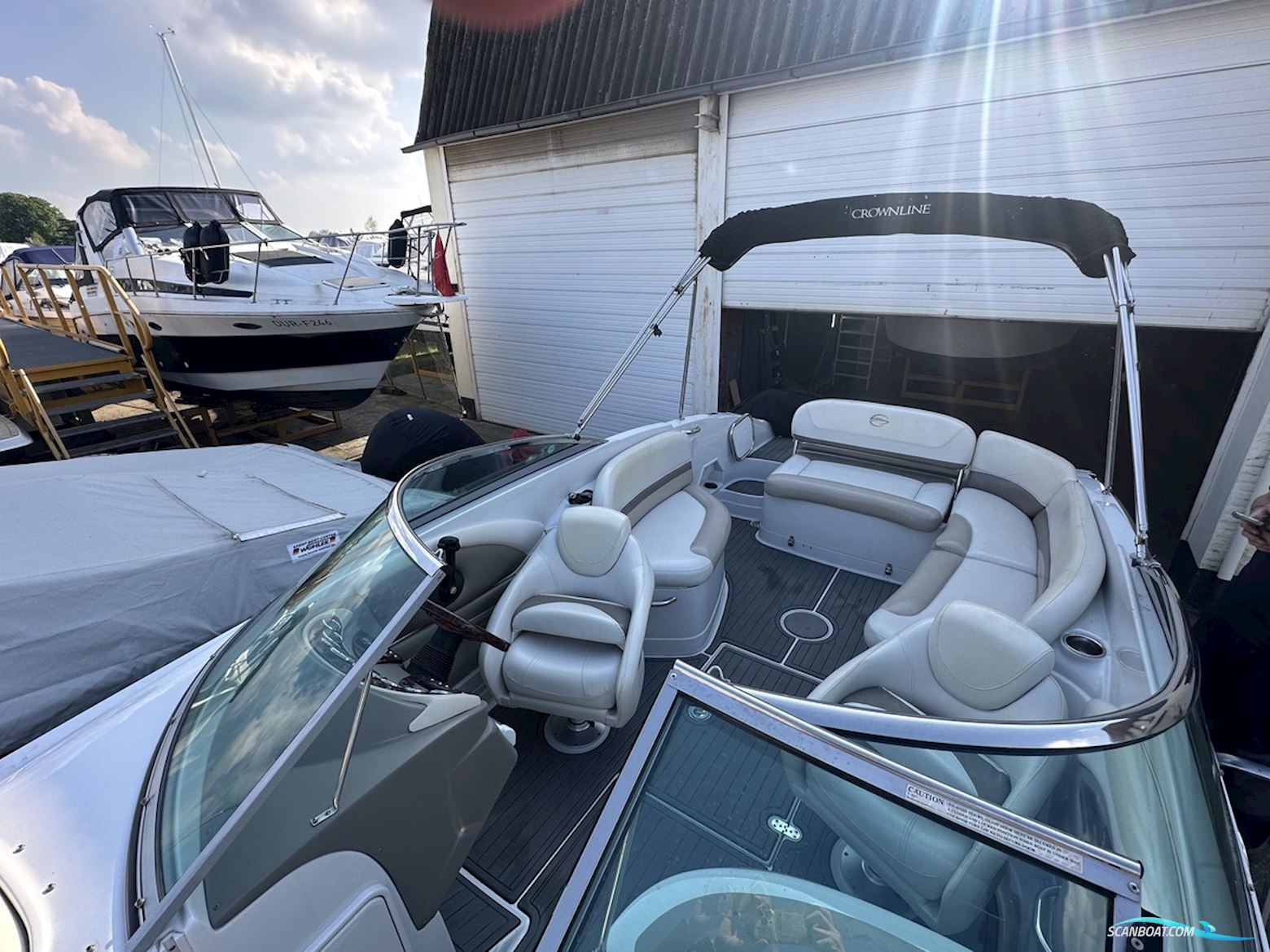 Crownline E6