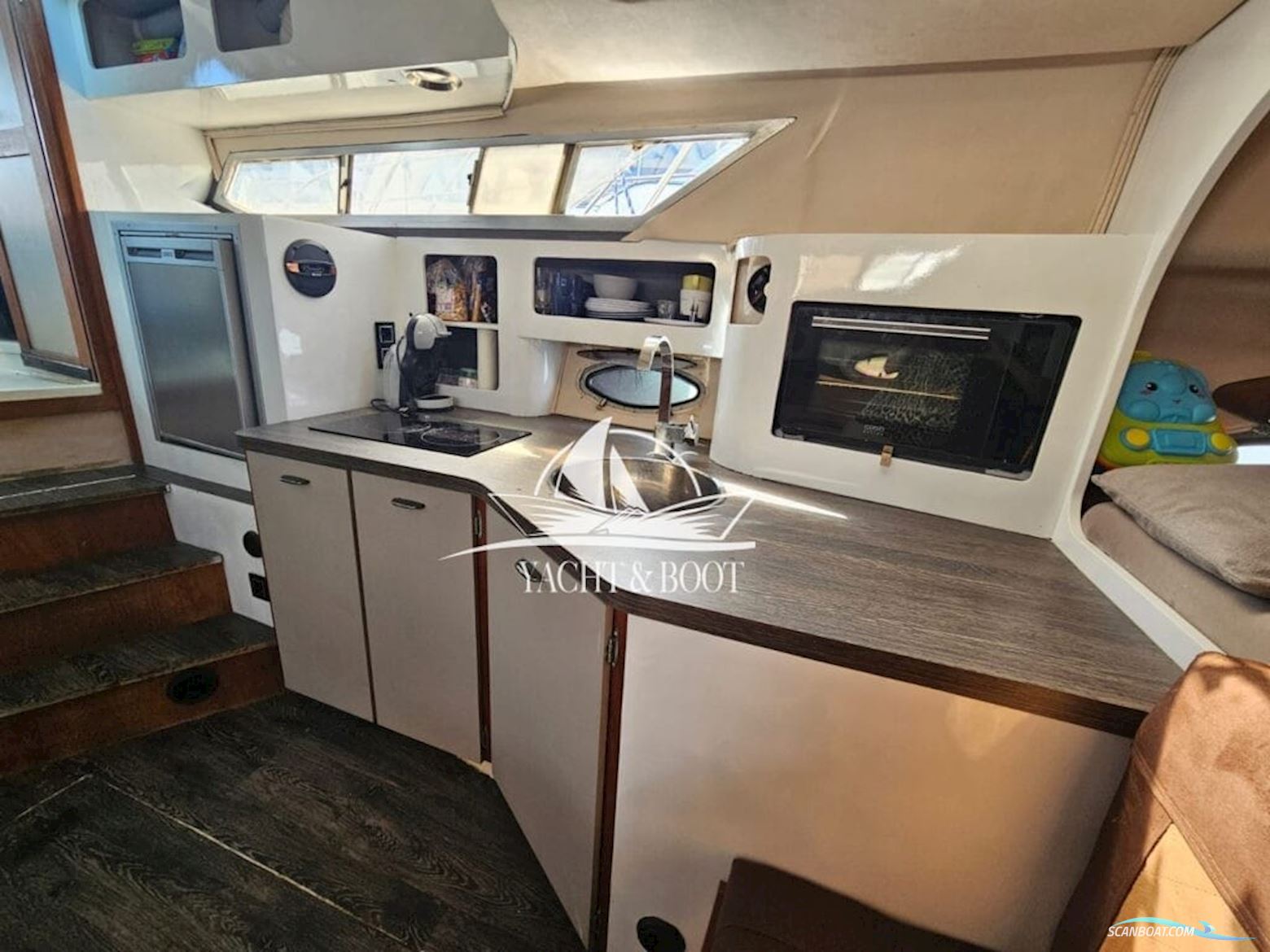 Cruiser Yachts 3270 Esprit