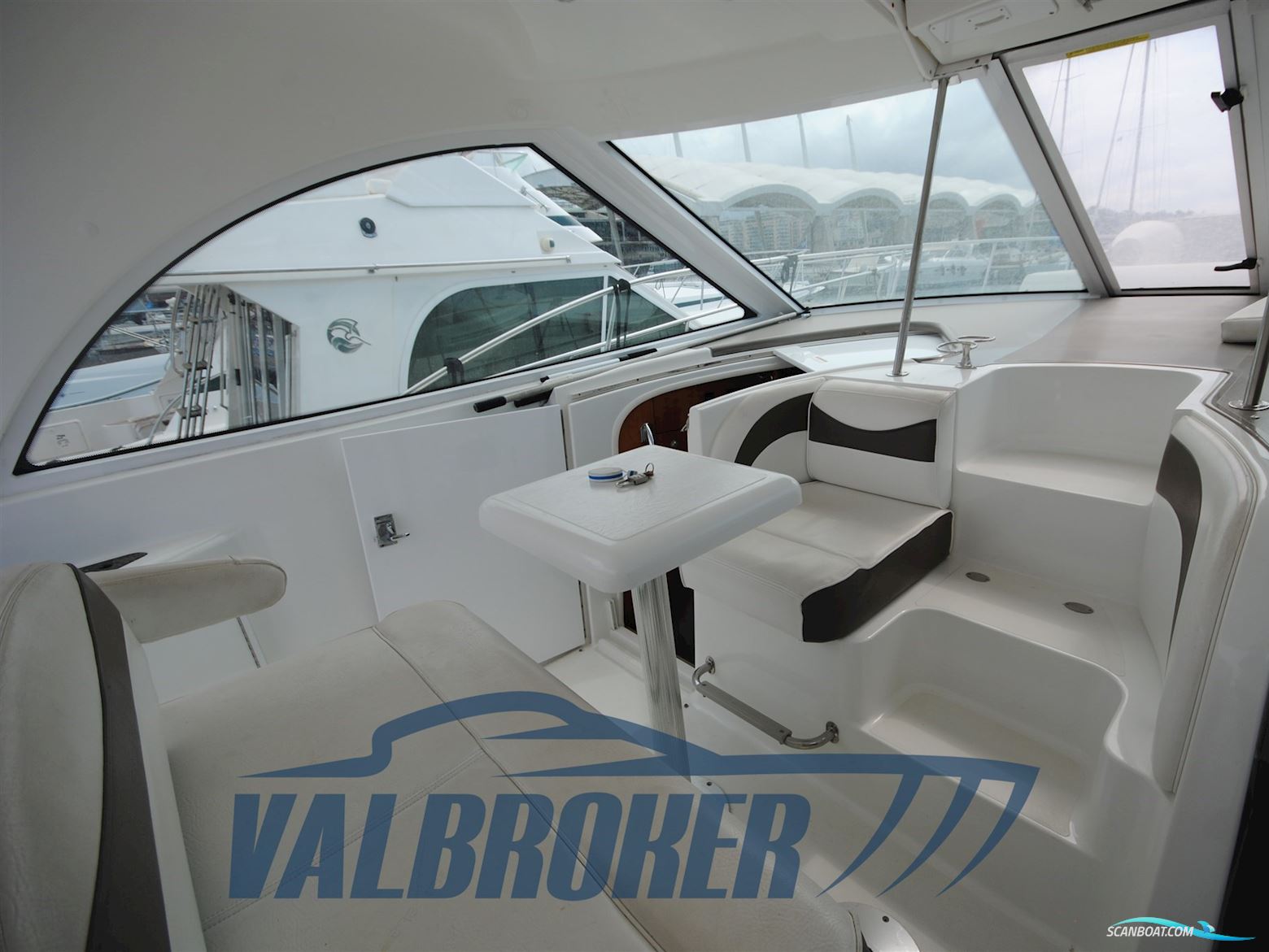 Cruisers Yachts 390 SC