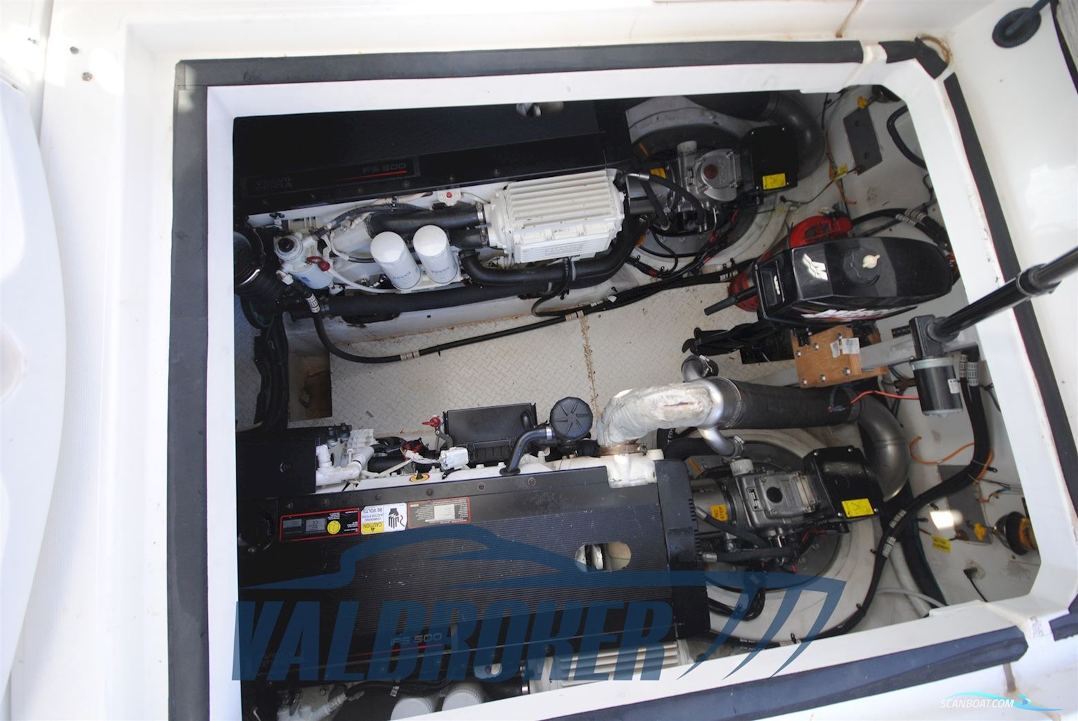 Cruisers Yachts 390 SC