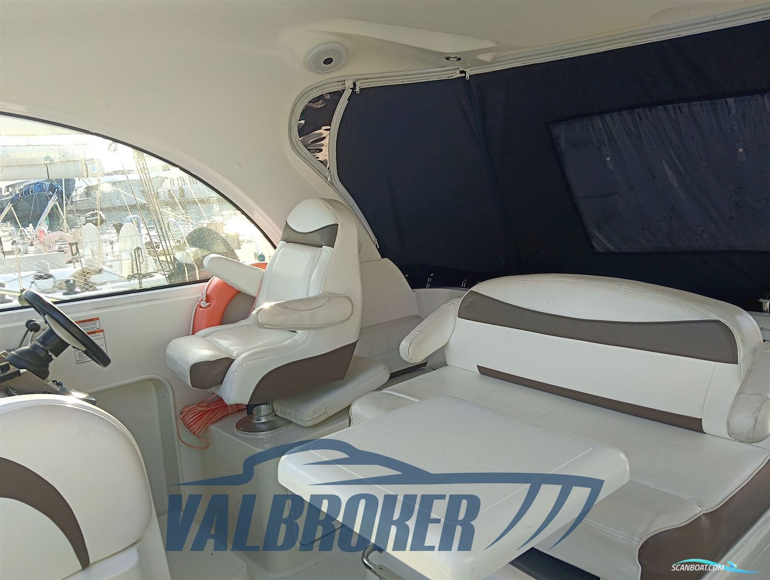 Cruisers Yachts 390 SC