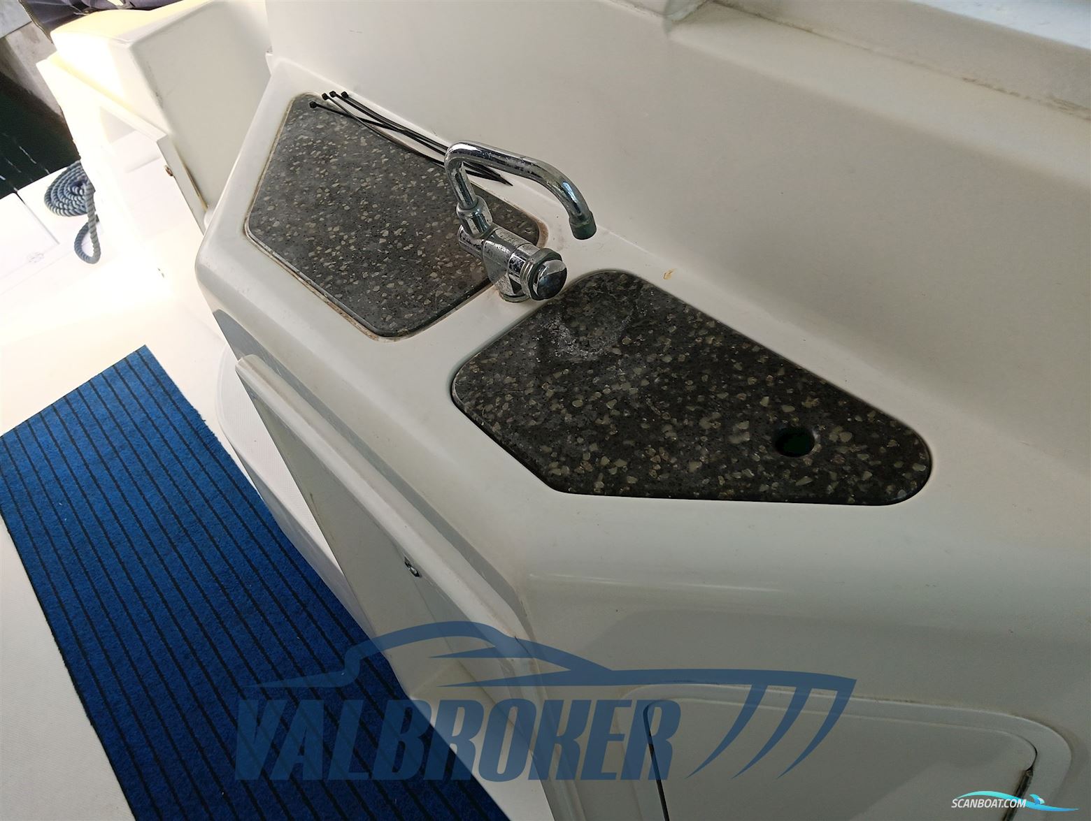 Cruisers Yachts 390 SC