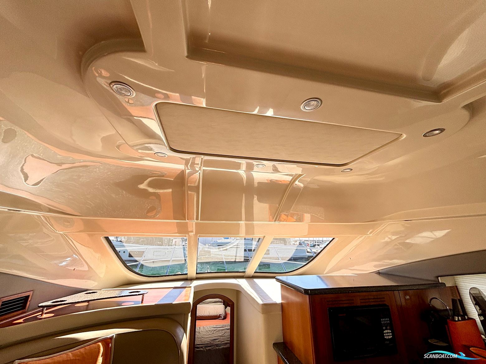 Cruisers Yachts 447 Sport Sedan