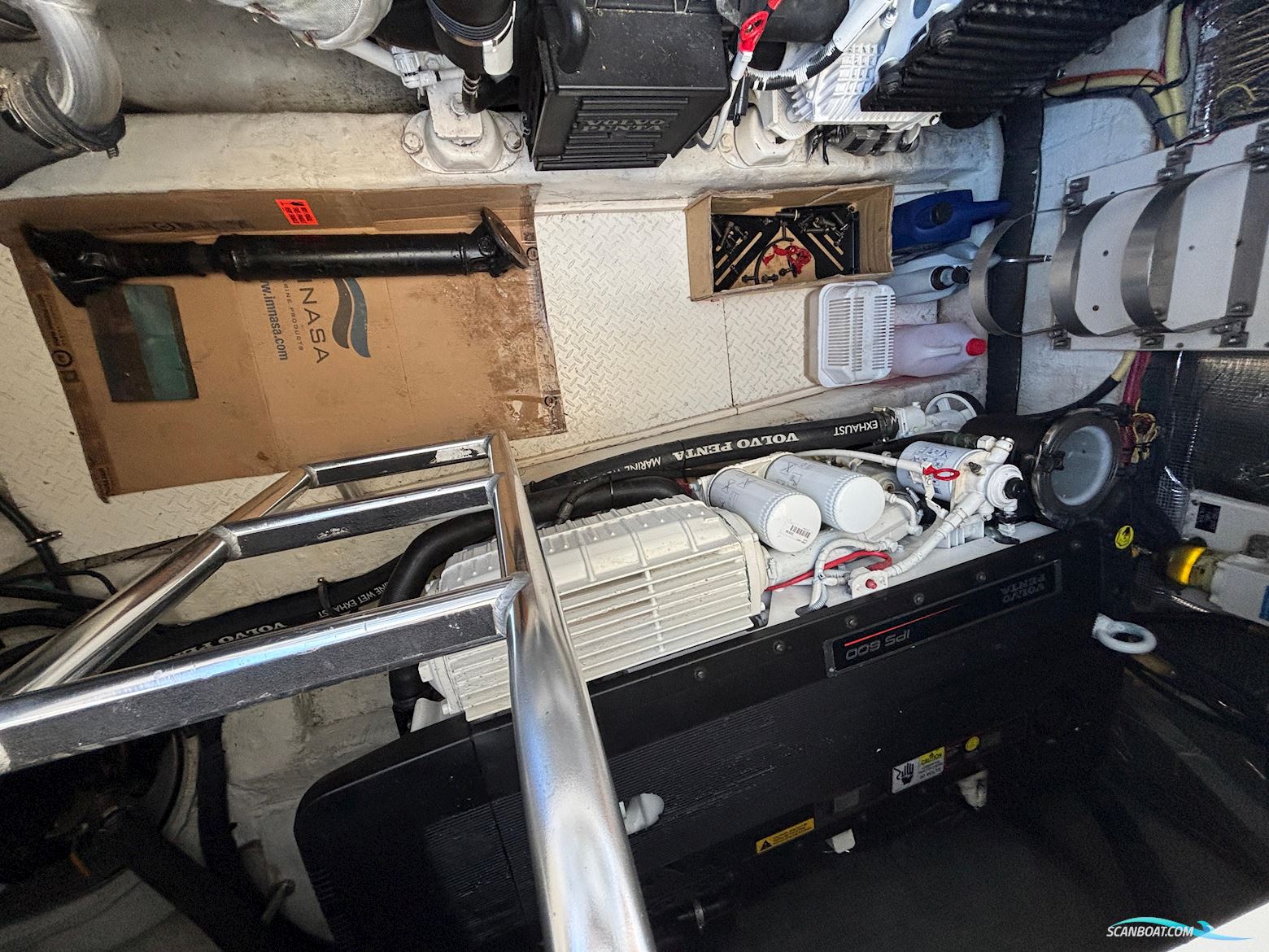 Cruisers Yachts 447 Sport Sedan